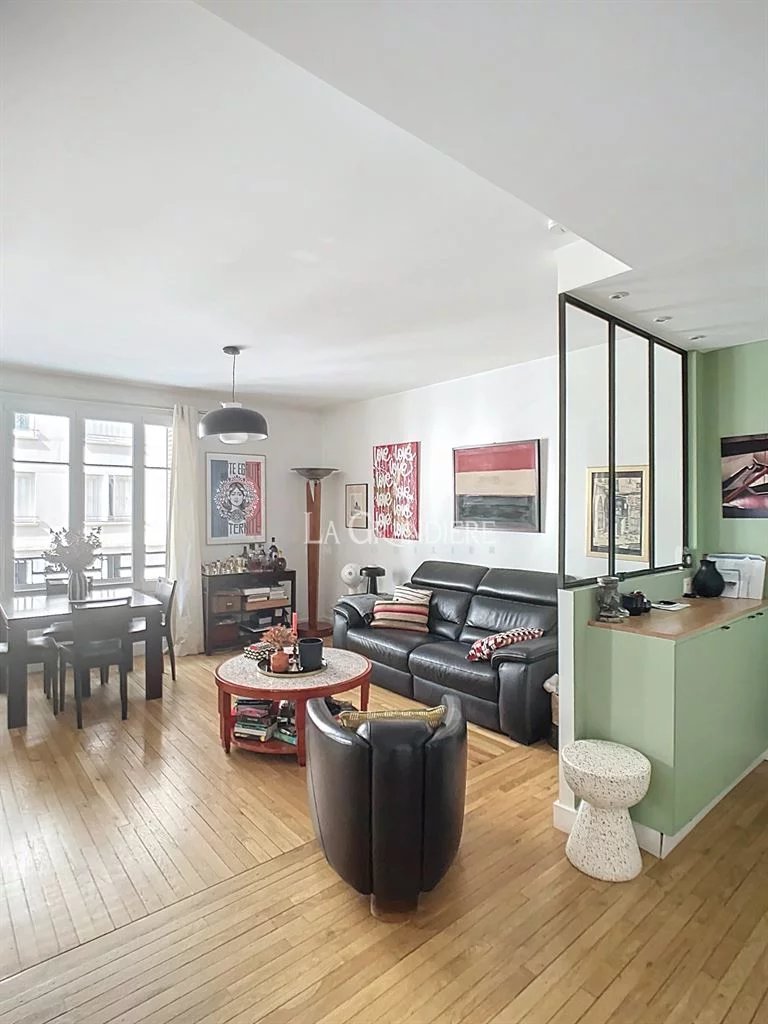 Paris 16 - Raynouard - 1er étage - 3 pièces - 2 chambres - 78 m2