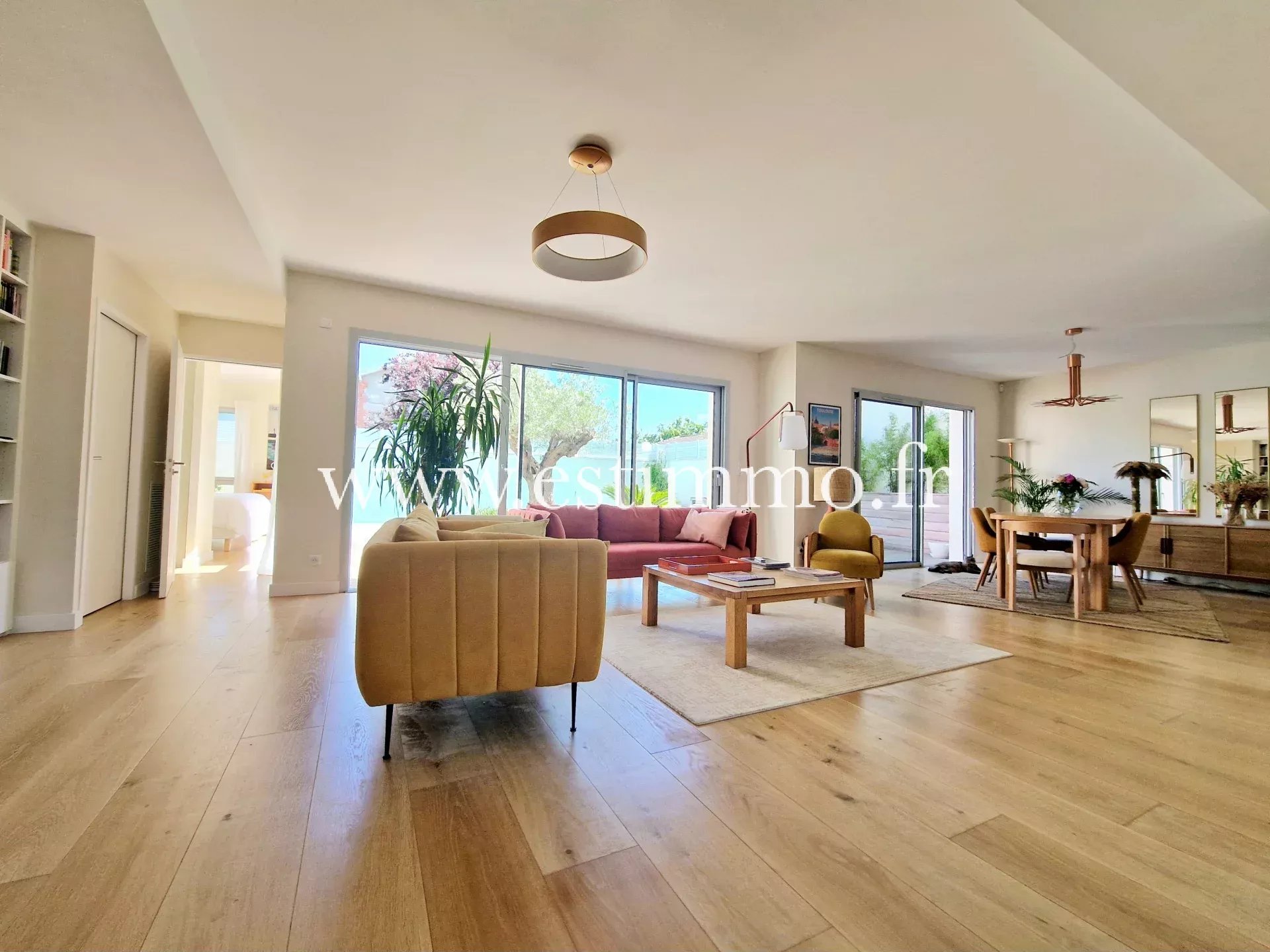 Agence immobilière de 