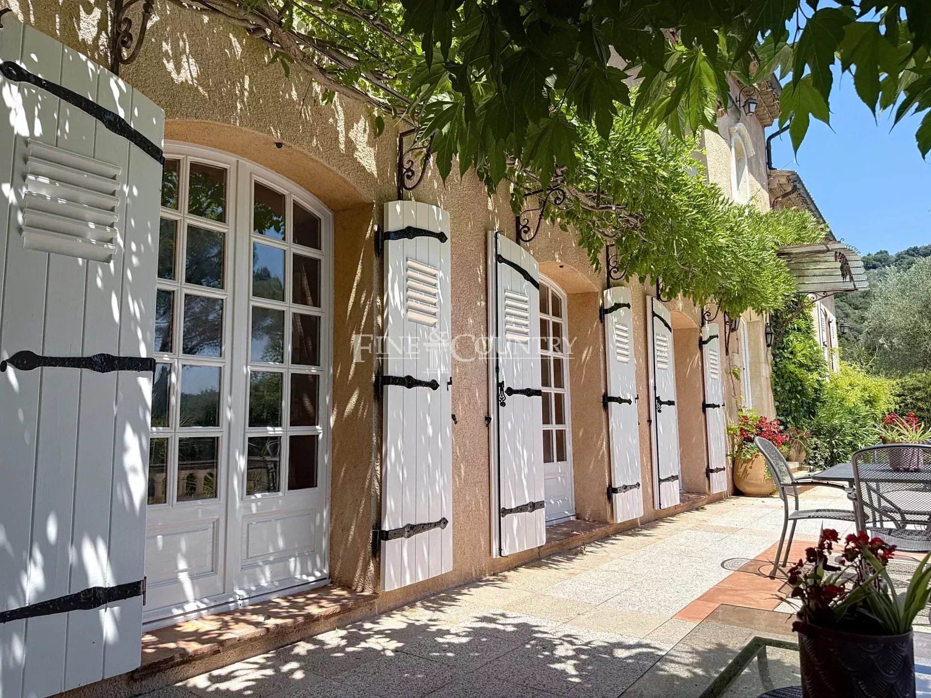 Photo of Provençal villa for sale in Auribeau-sur-Siagne