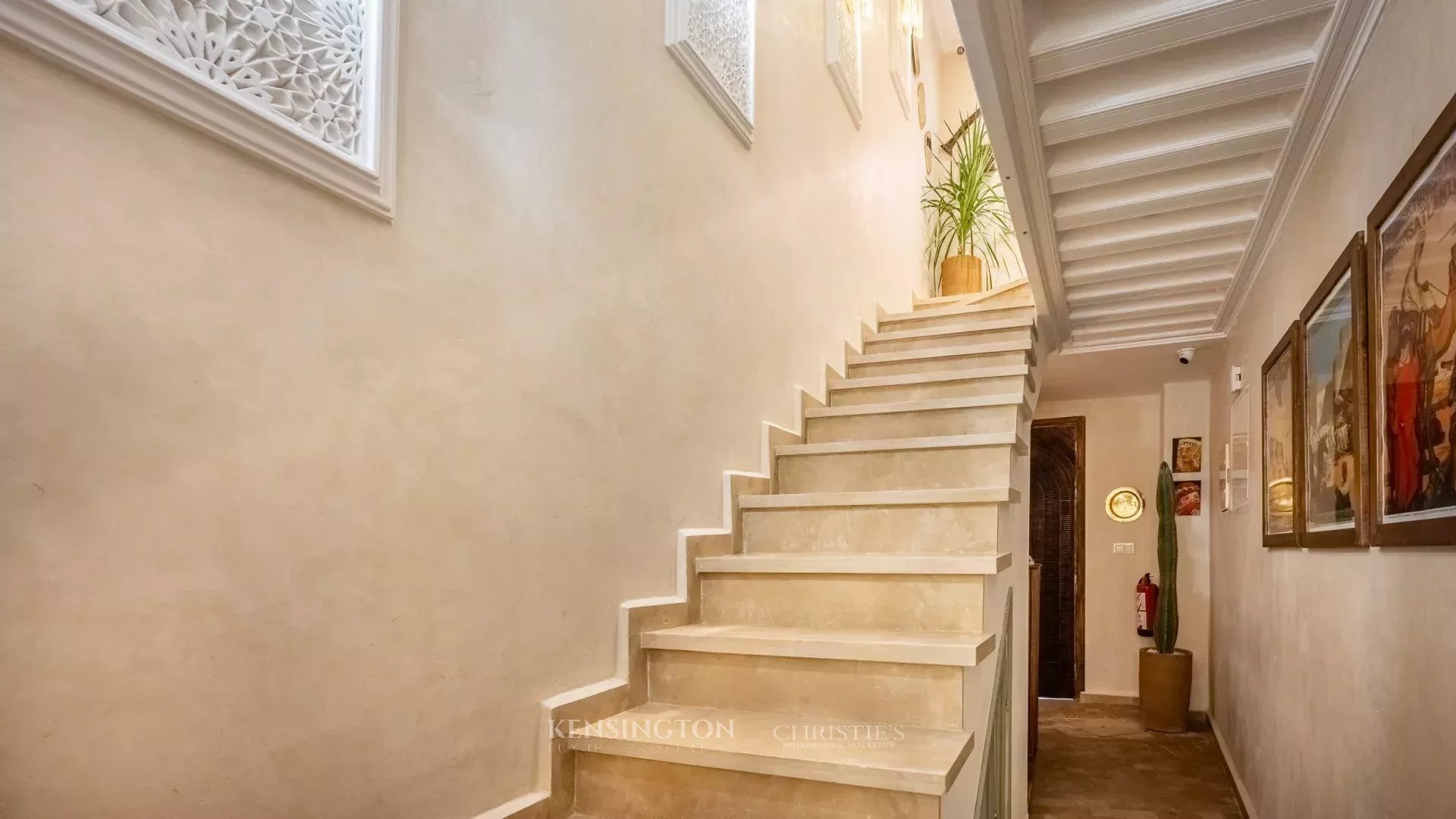 8 Bedroom Villa/Townhouse's Image 33