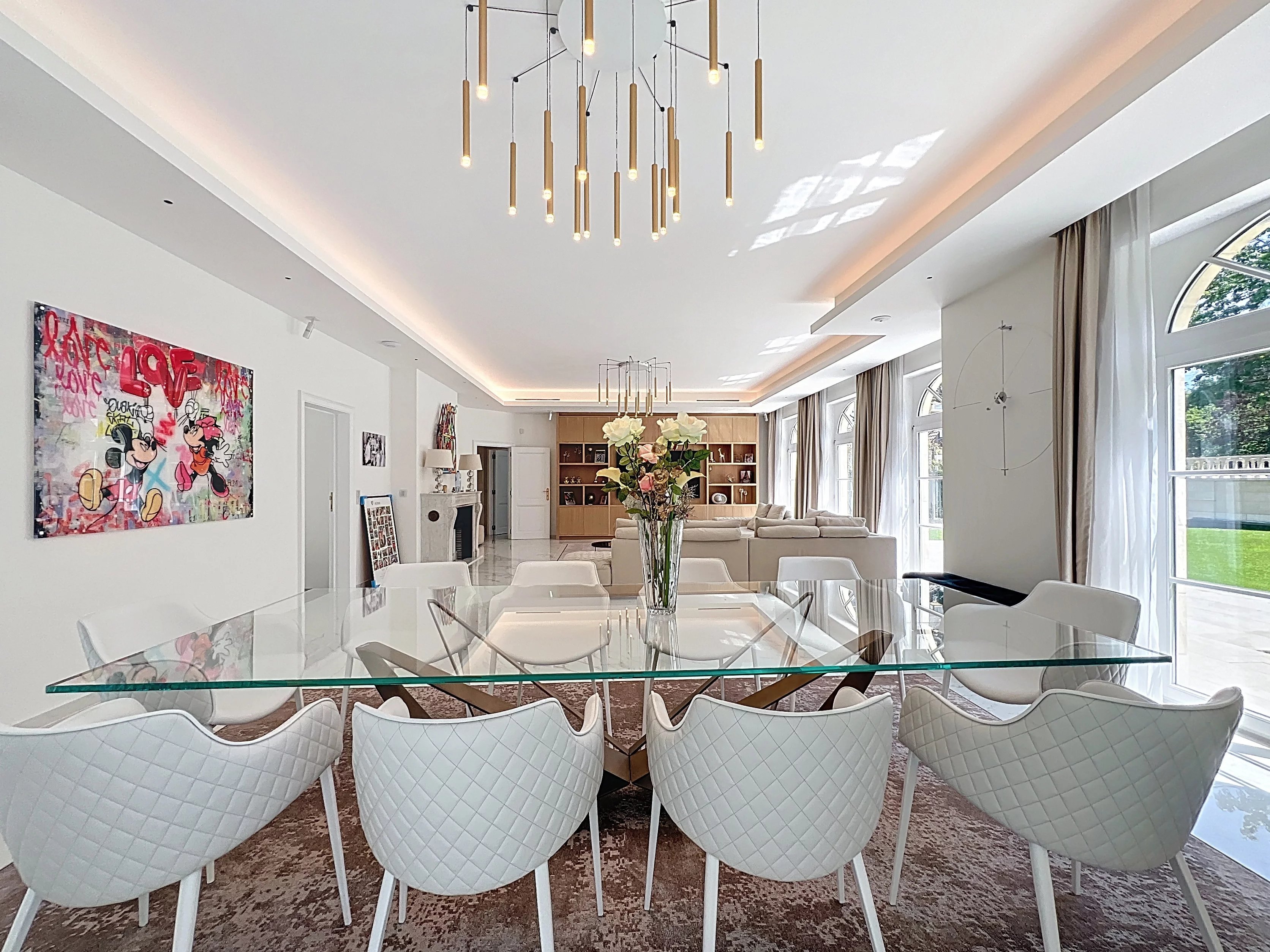 Prachtig huis in zijn groene omhulsel