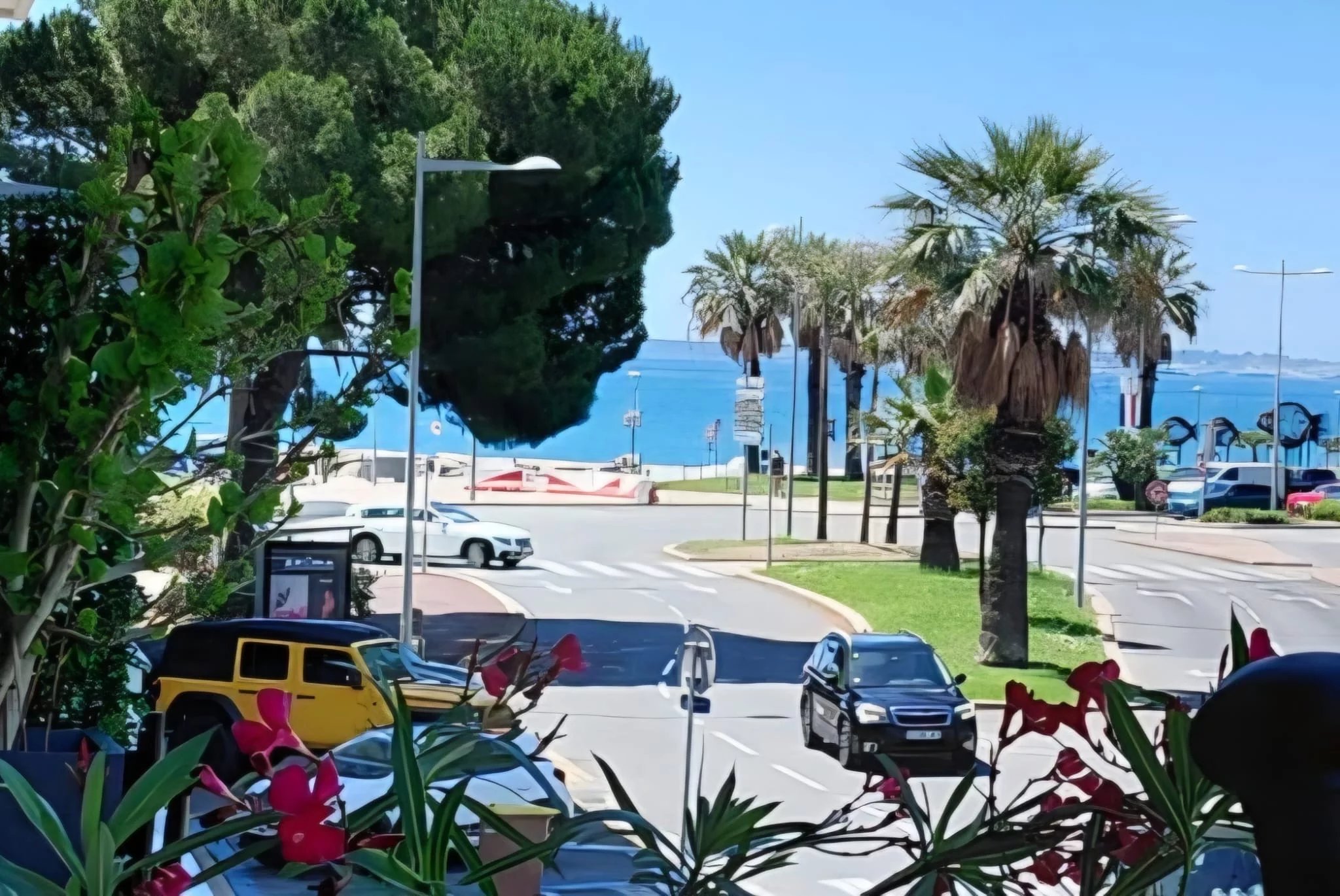 Appartement 3 pièces de standing – Vue hippodrome et Mer – À 50 m de la plage**