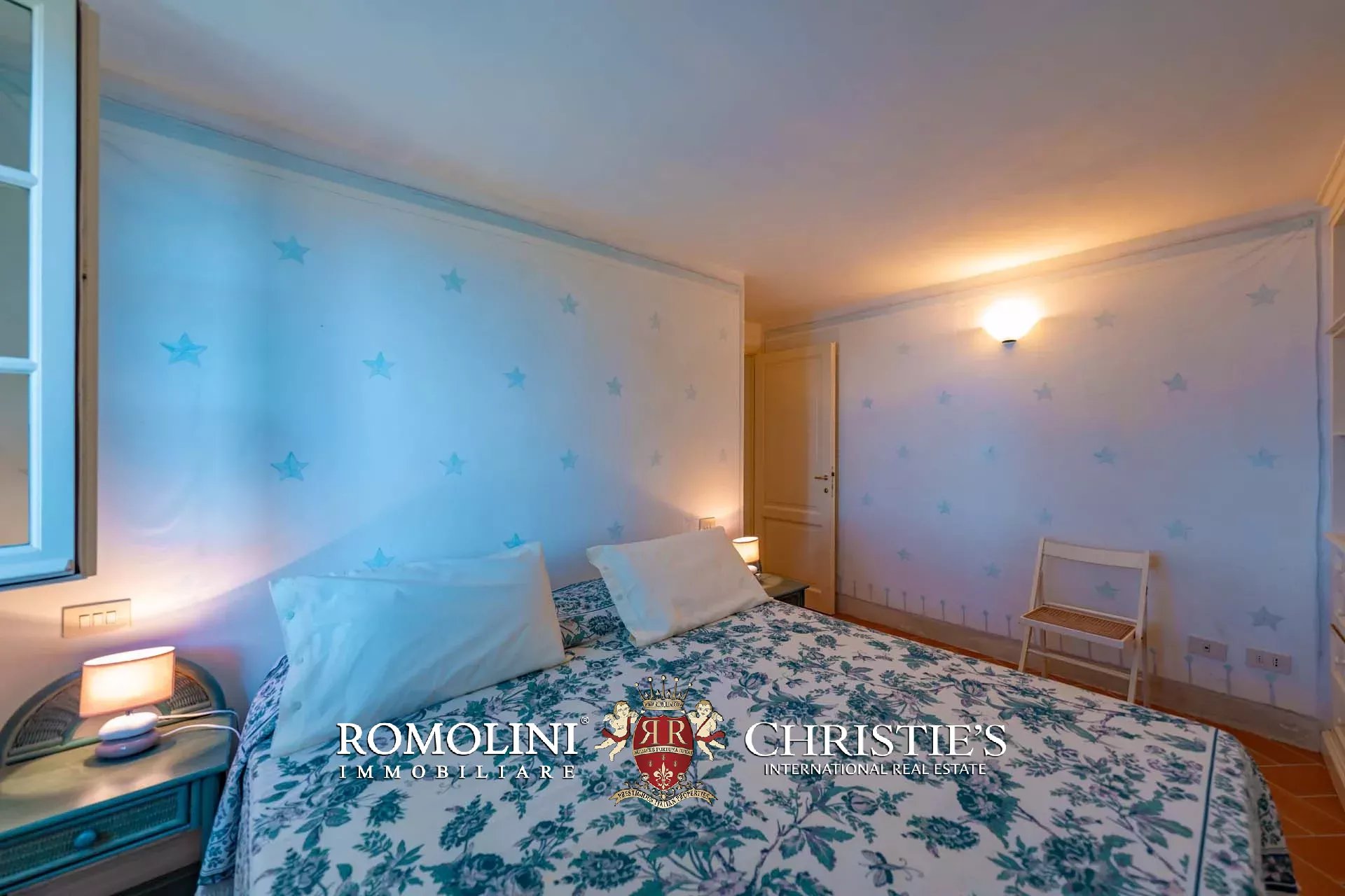 11 Bedroom Villa/Townhouse's Image 128