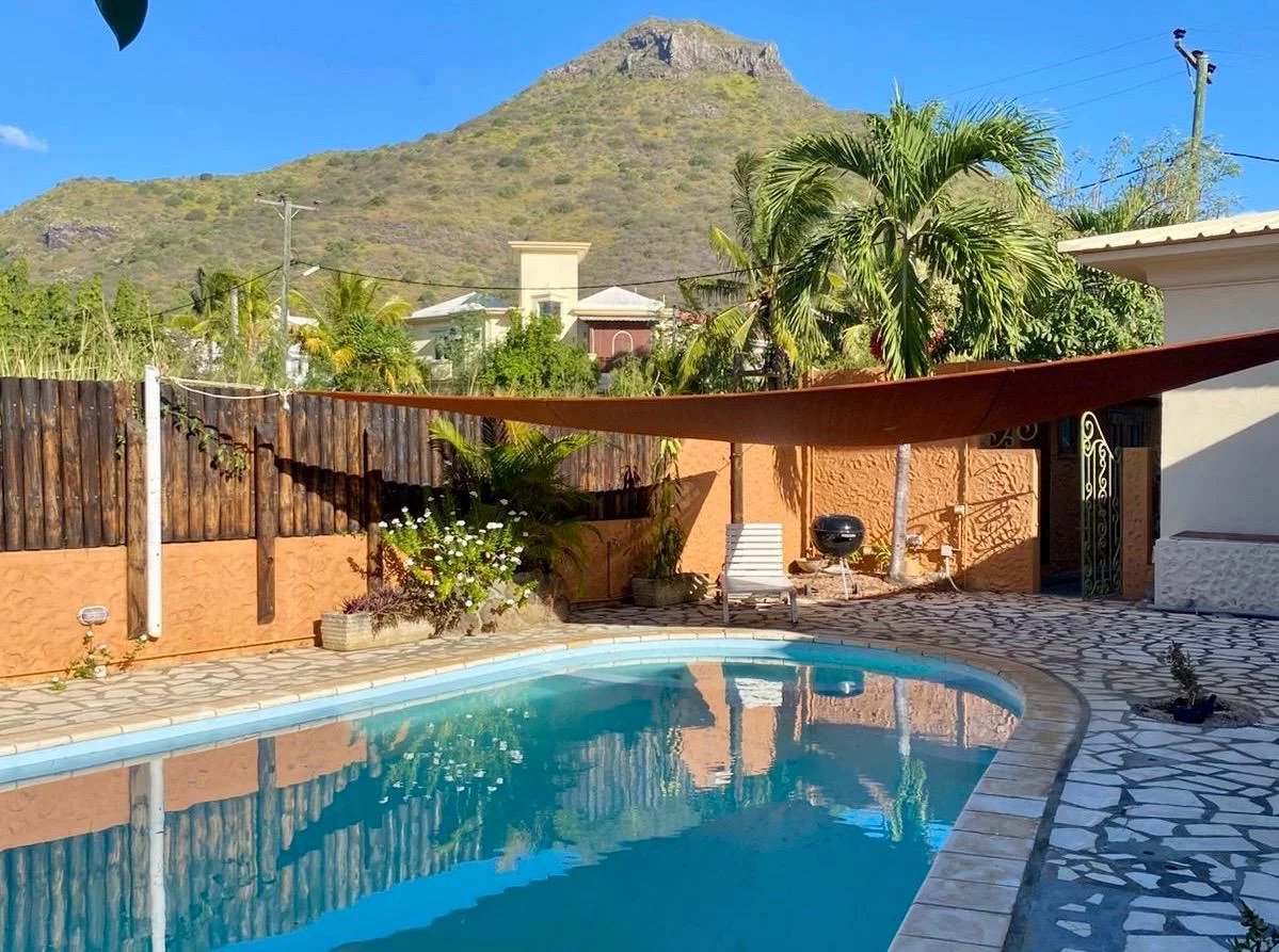 Spacious 420 sqm Family Villa | Swimming Pool & La Tourelle Views | Black Rock, Tamarin