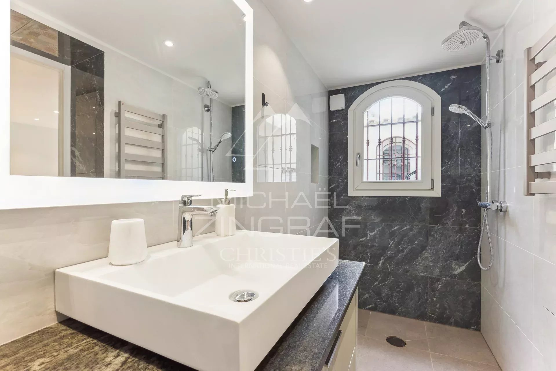 3 Bedroom Apartment/Flat's Image 6