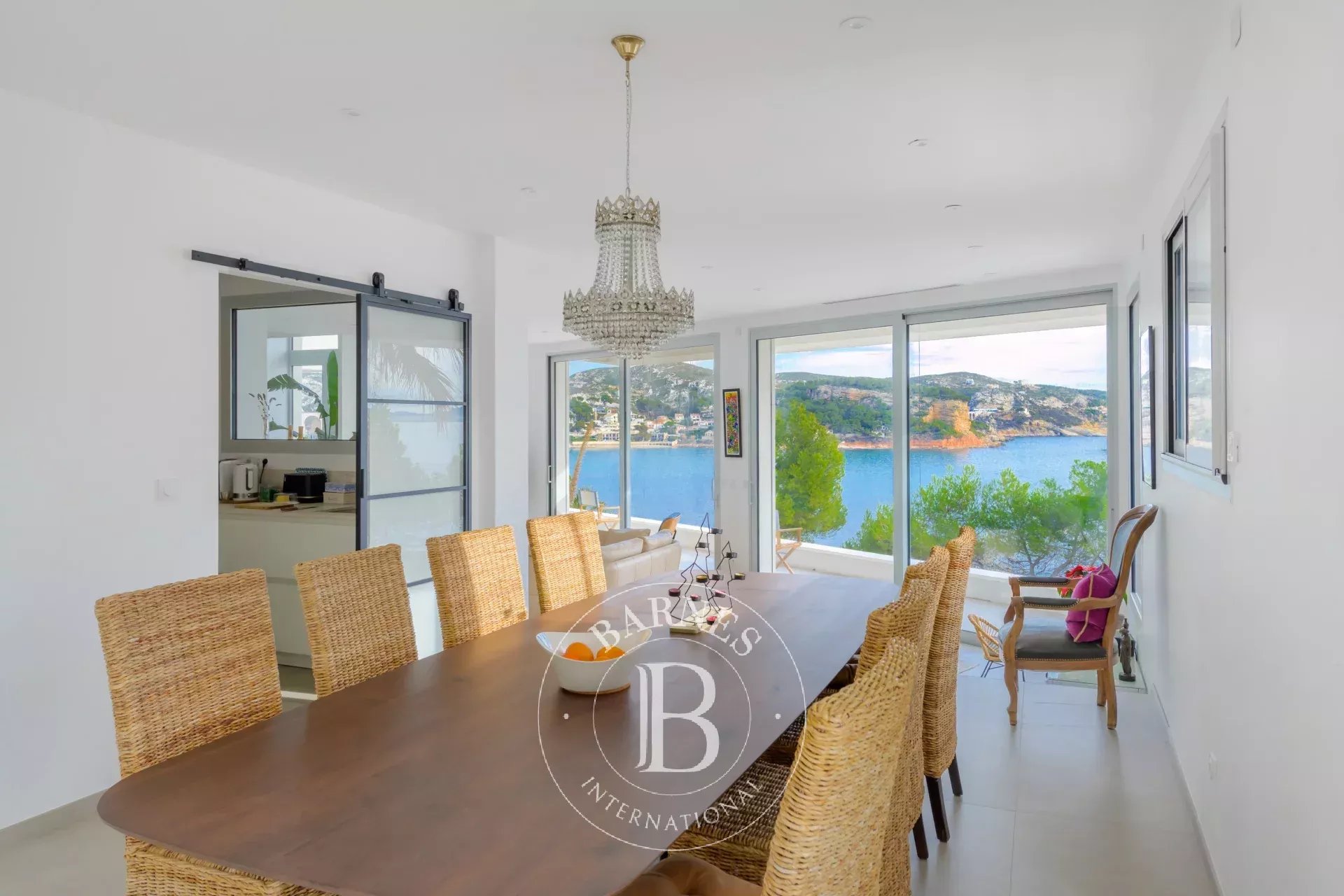 Exceptional Luxury Villa with Sea View in Carry le Rouet - picture 12