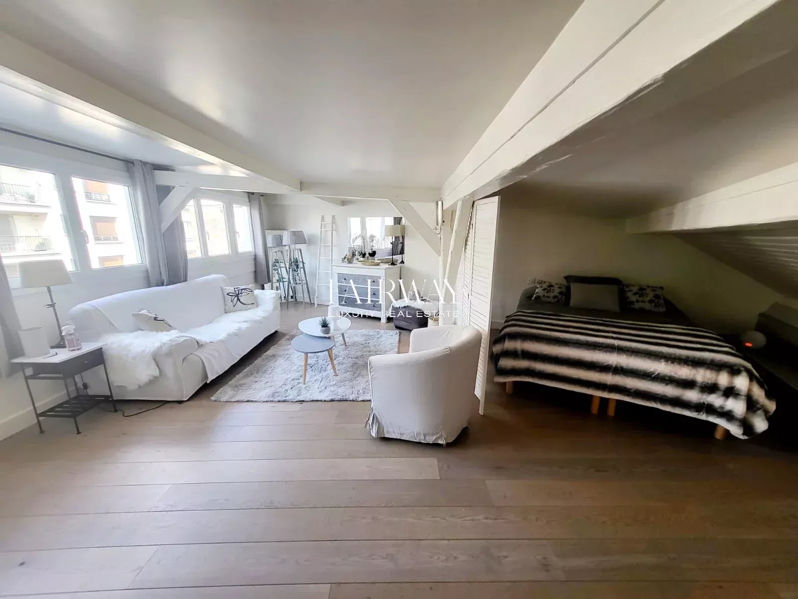 Appartement de charme de 54 m² au dernier étage dans le 16ème arrondissement de Paris