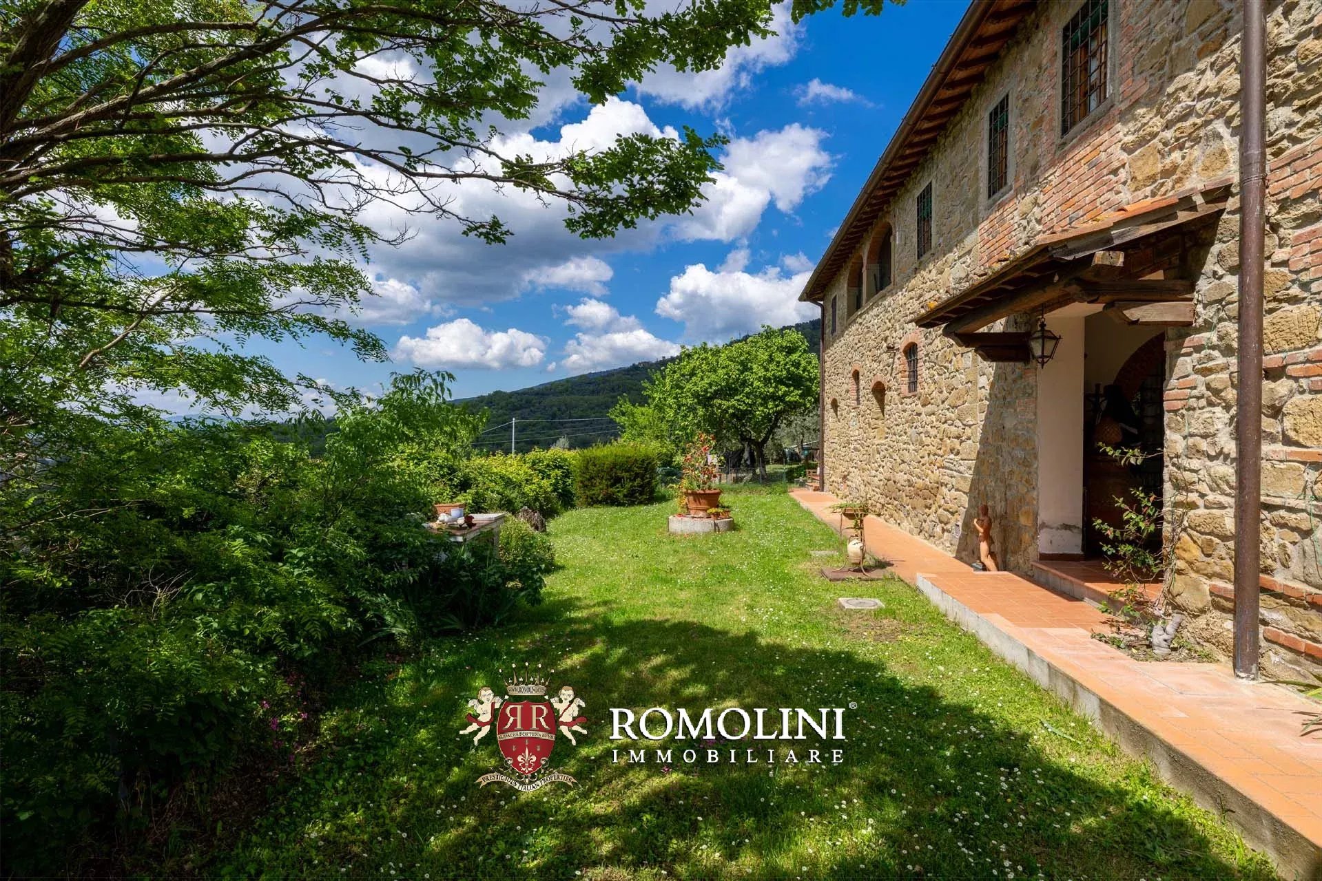 8 Bedroom Villa/Townhouse's Image 12