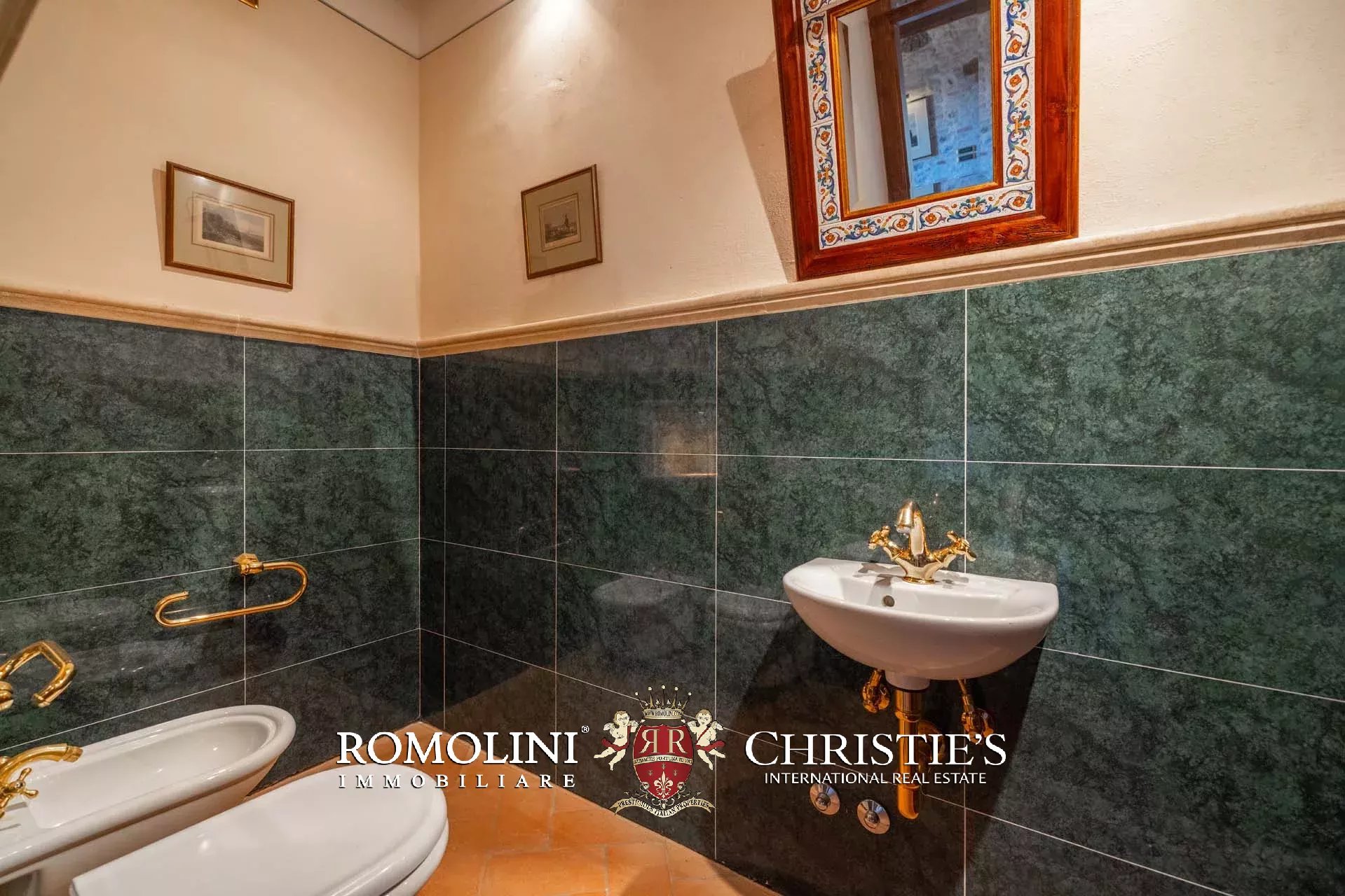 10 Bedroom Villa/Townhouse's Image 161