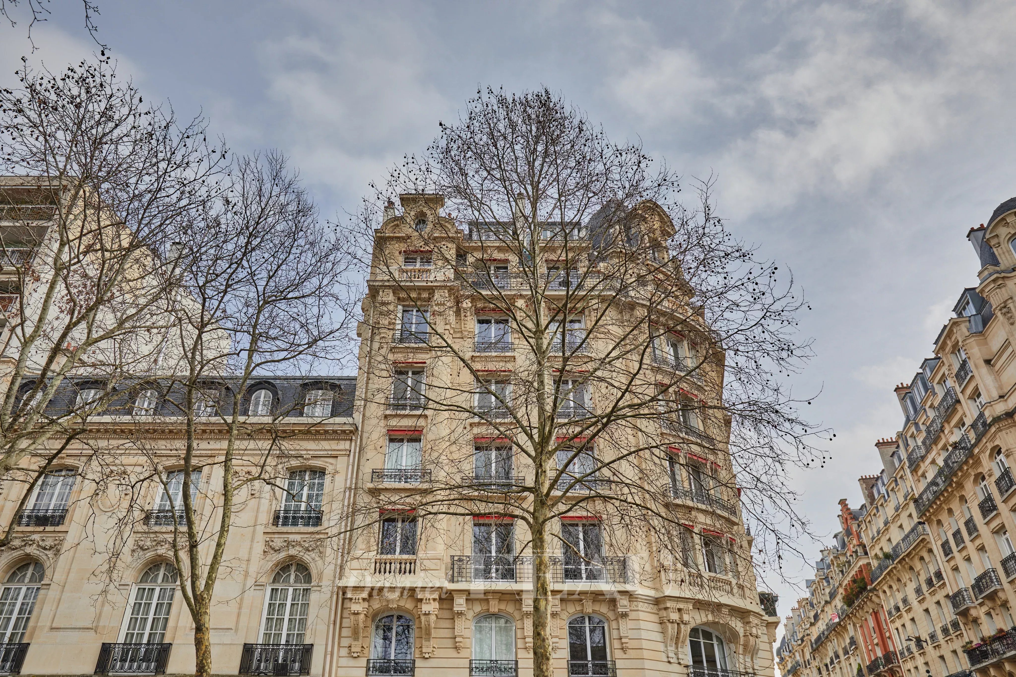 Sale Apartment Paris 7th