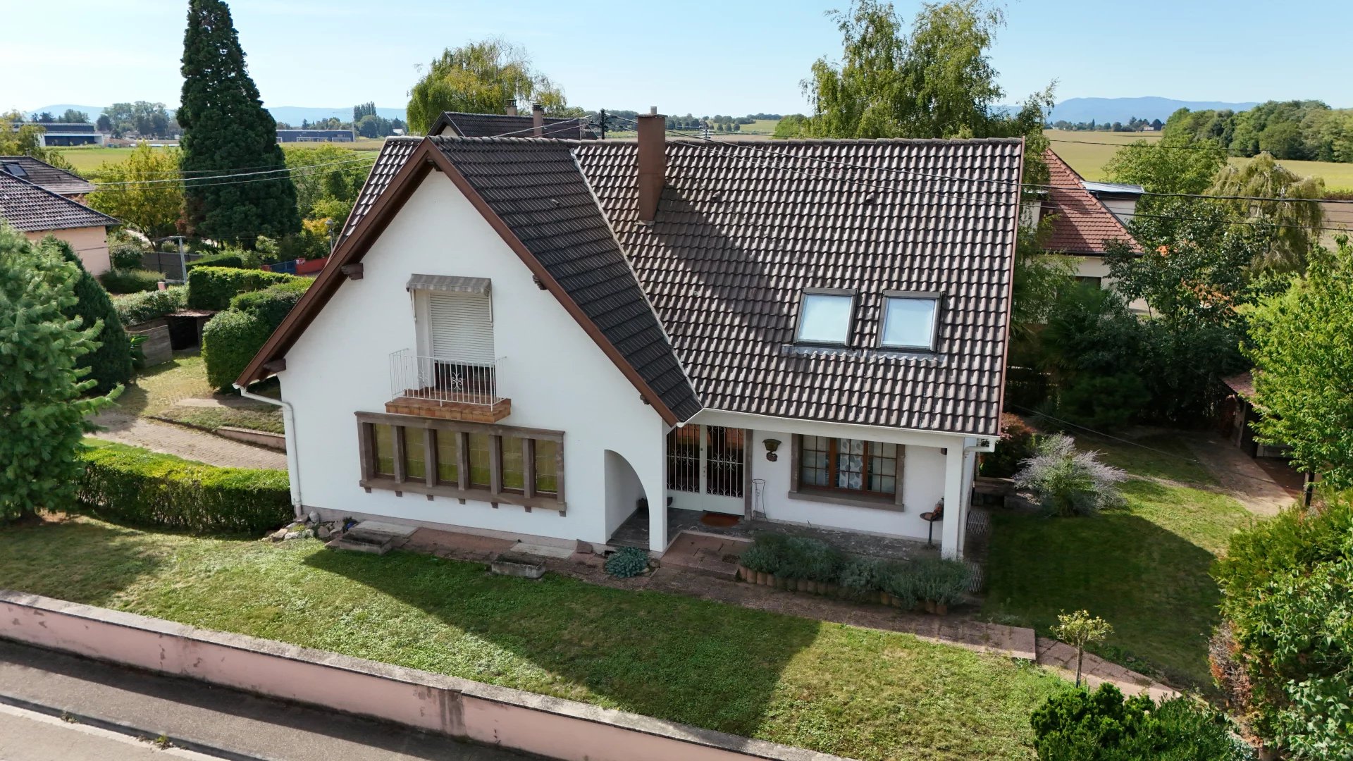 Splendide maison bi-famille ou familiale à vendre à Ittenheim !