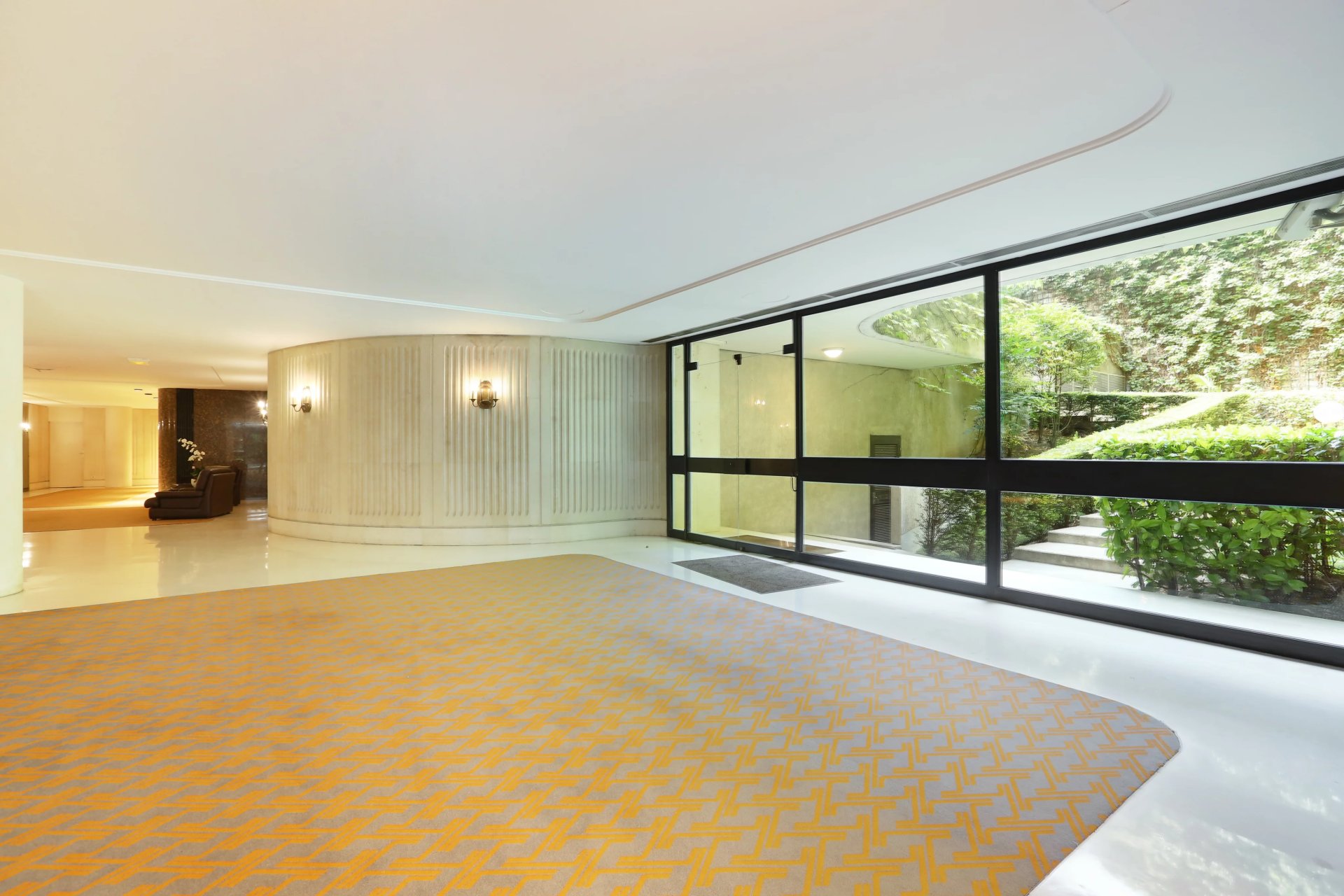 2 Bedroom Apartment/Flat's Image 8
