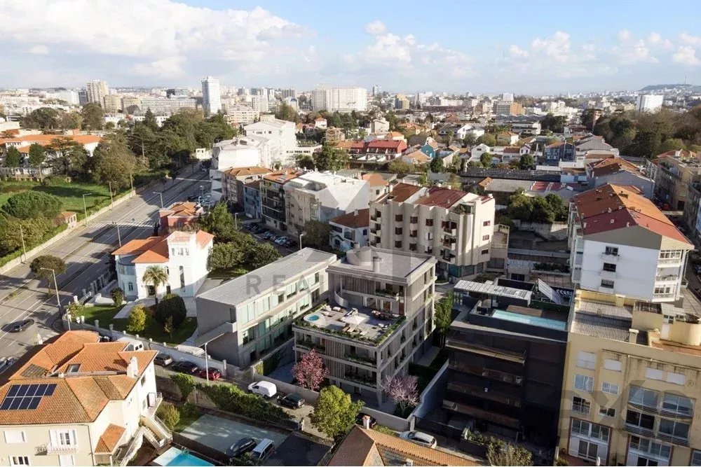 APARTAMENTO T3 - LORDELO DO OURO - PORTO