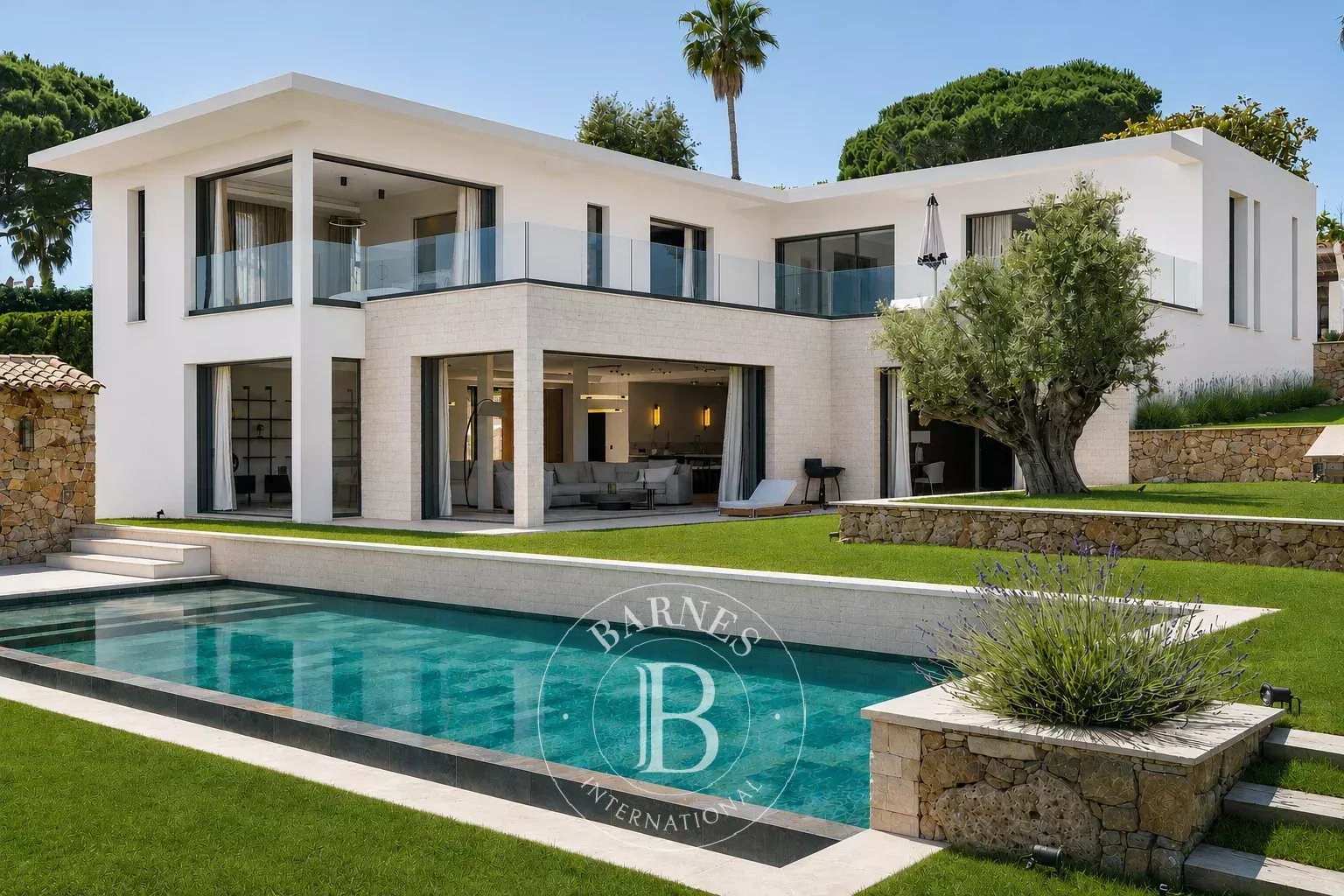 Villa Vallauris  -  ref 85894109 (picture 1)