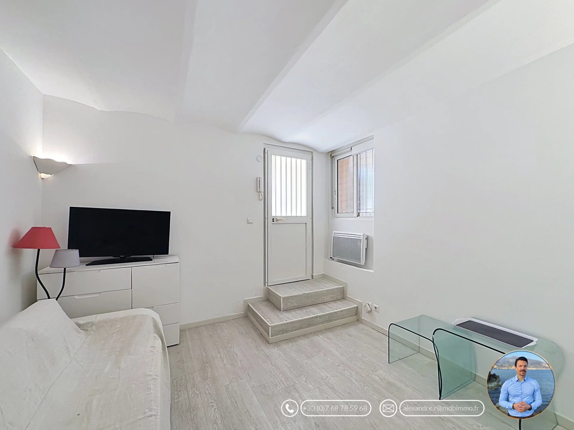 MENTON RIVIERA - Studio TRAVERSANT de 23,53m2 MEUBLÉ et ÉQUIPÉ sans charges !
