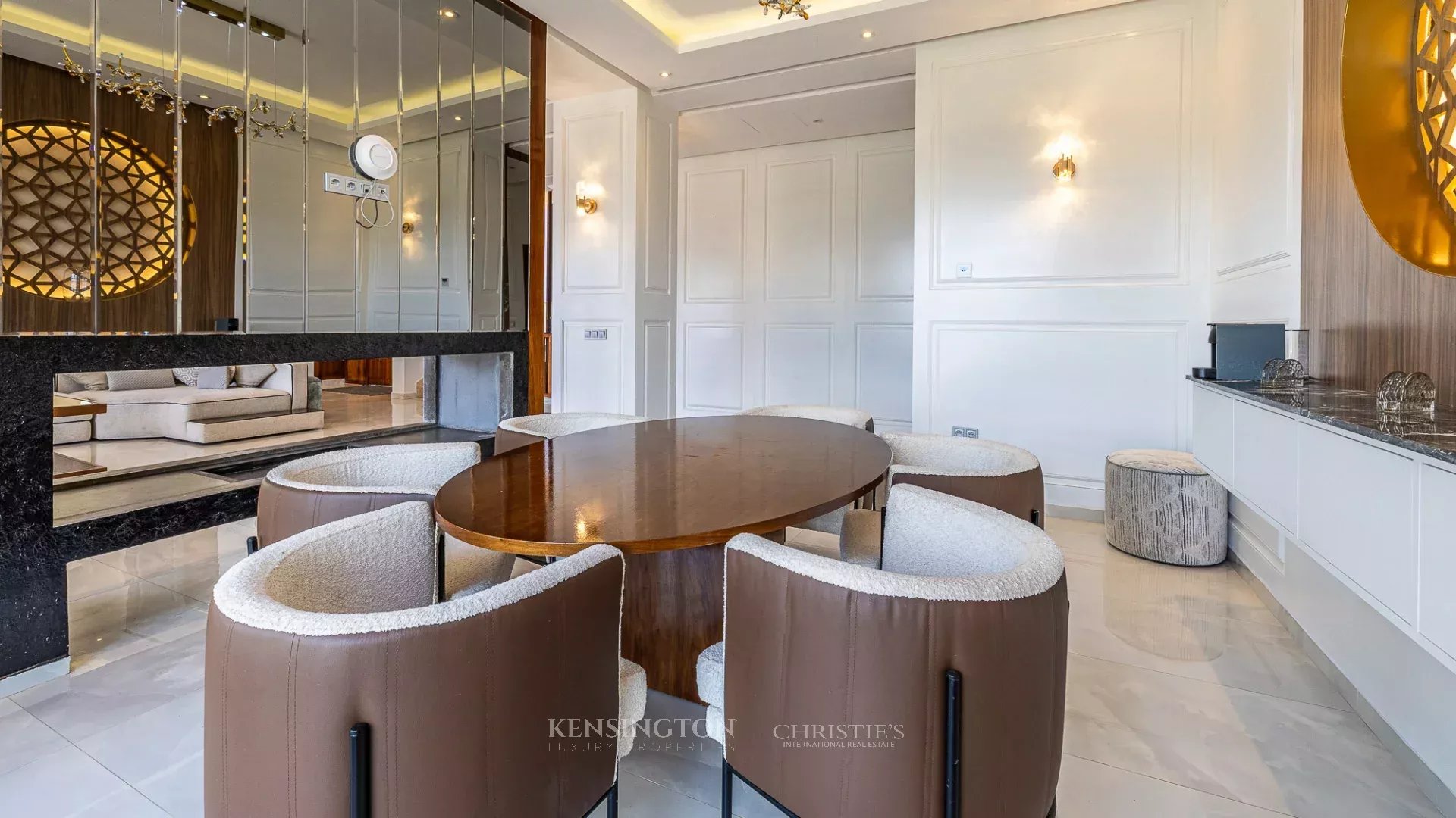 4 Bedroom Villa/Townhouse's Image 20