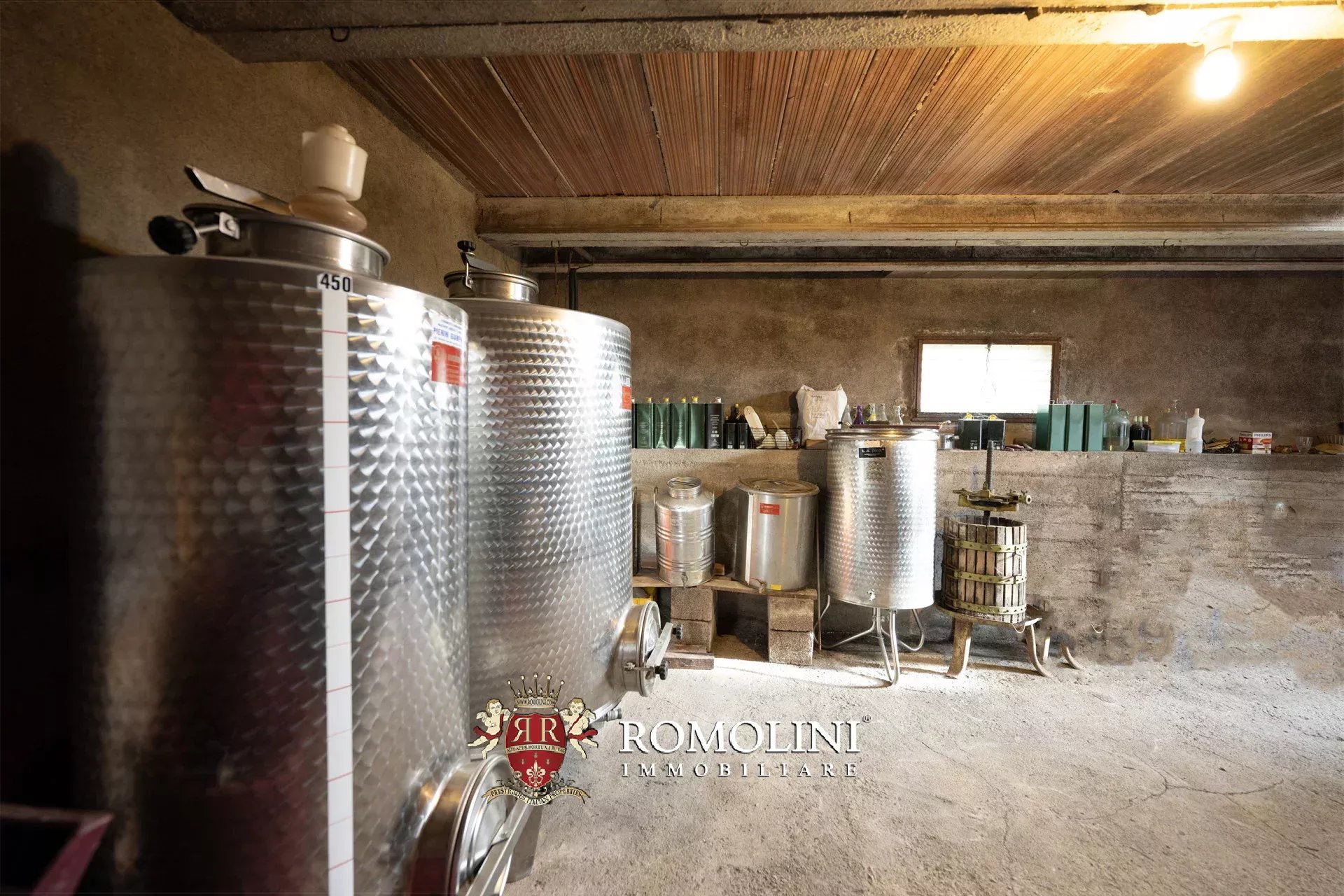 5 Bedroom Vineyard's Image 15