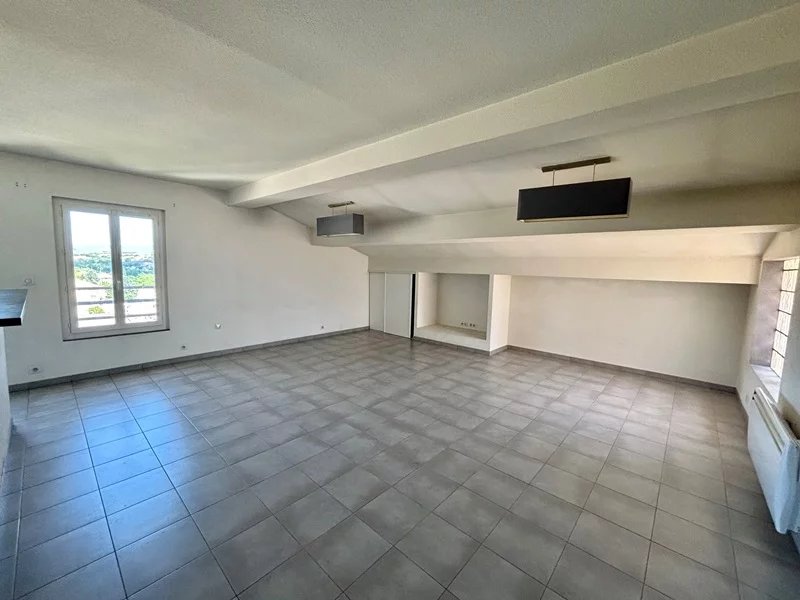 GRAND T2 PROCHE CENTRE