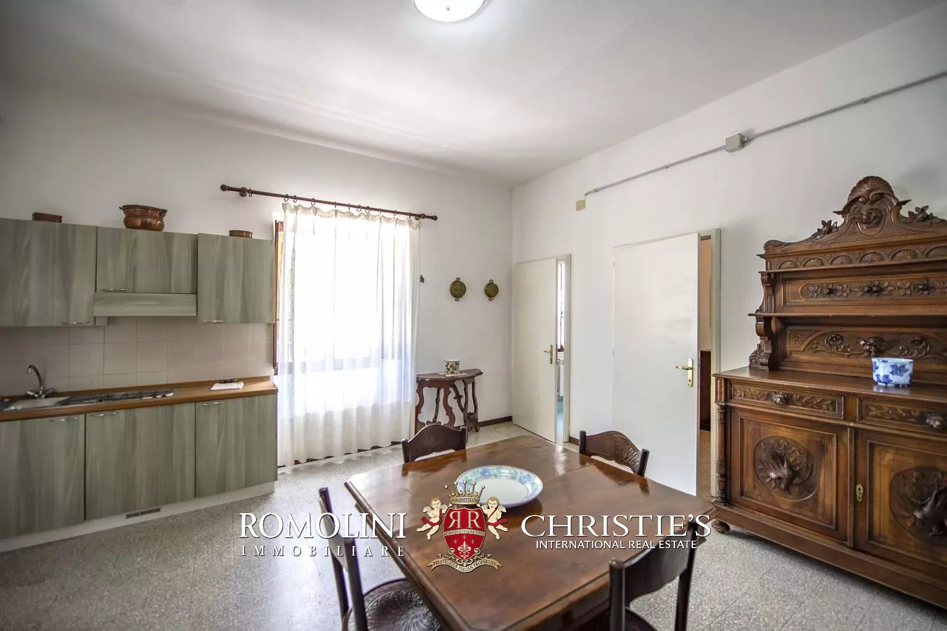 33 Bedroom Villa/Townhouse's Image 55