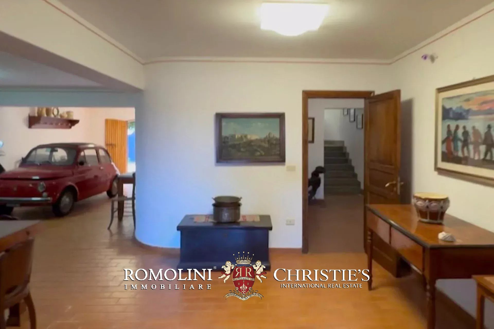 6 Bedroom Villa/Townhouse's Image 19