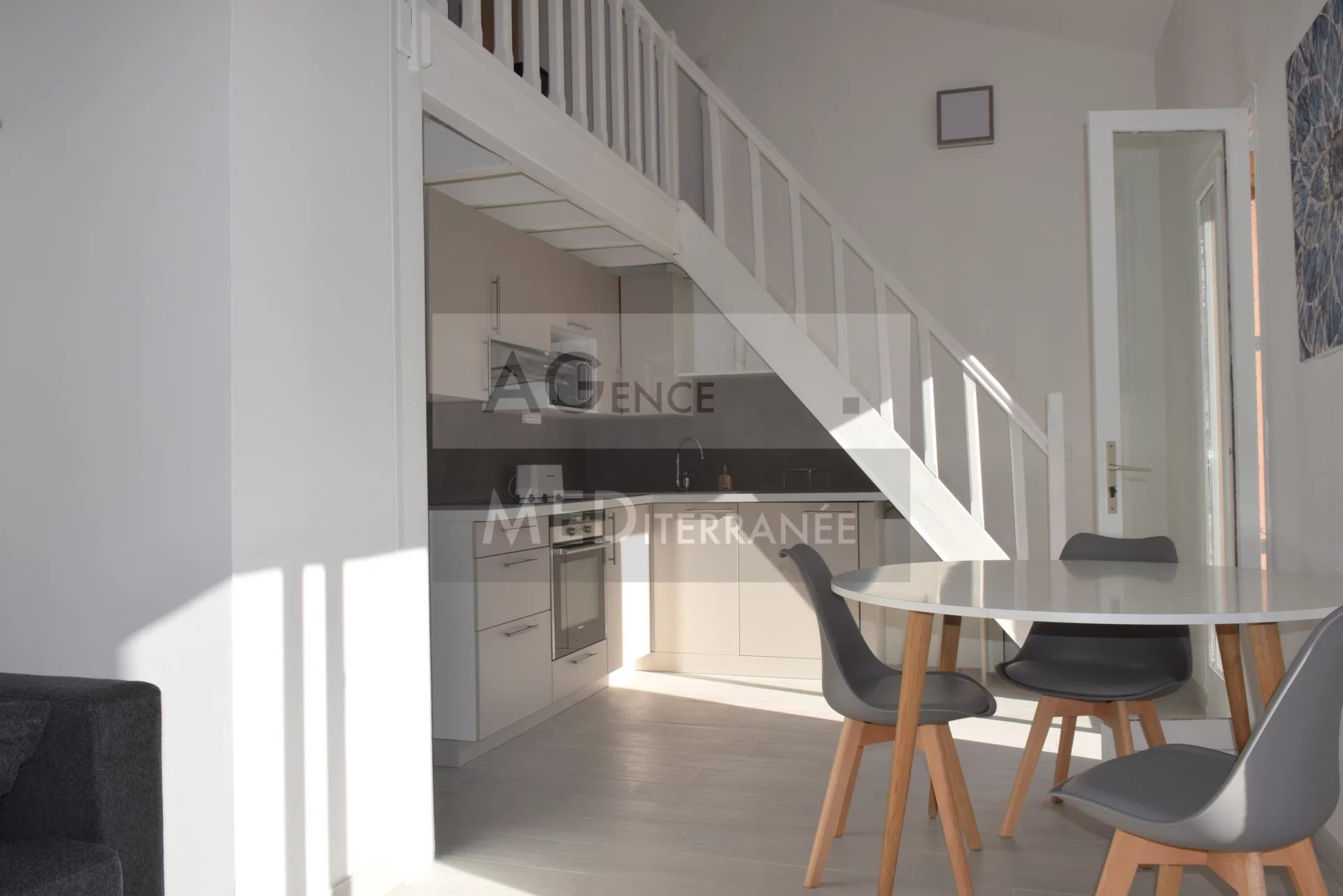 Agence immobilière de 