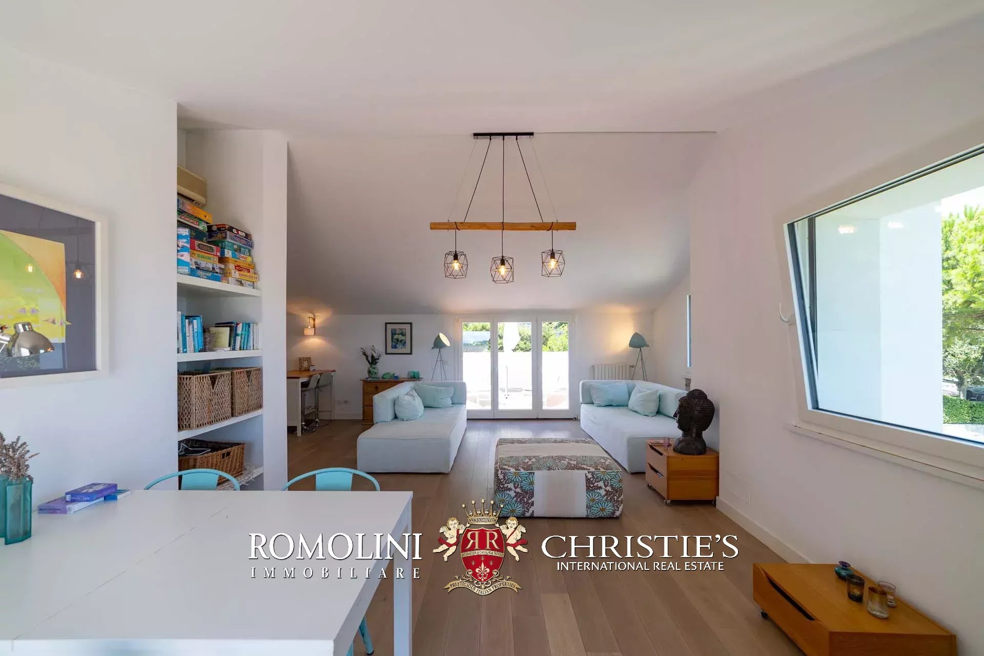 6 Bedroom Villa/Townhouse's Image 71