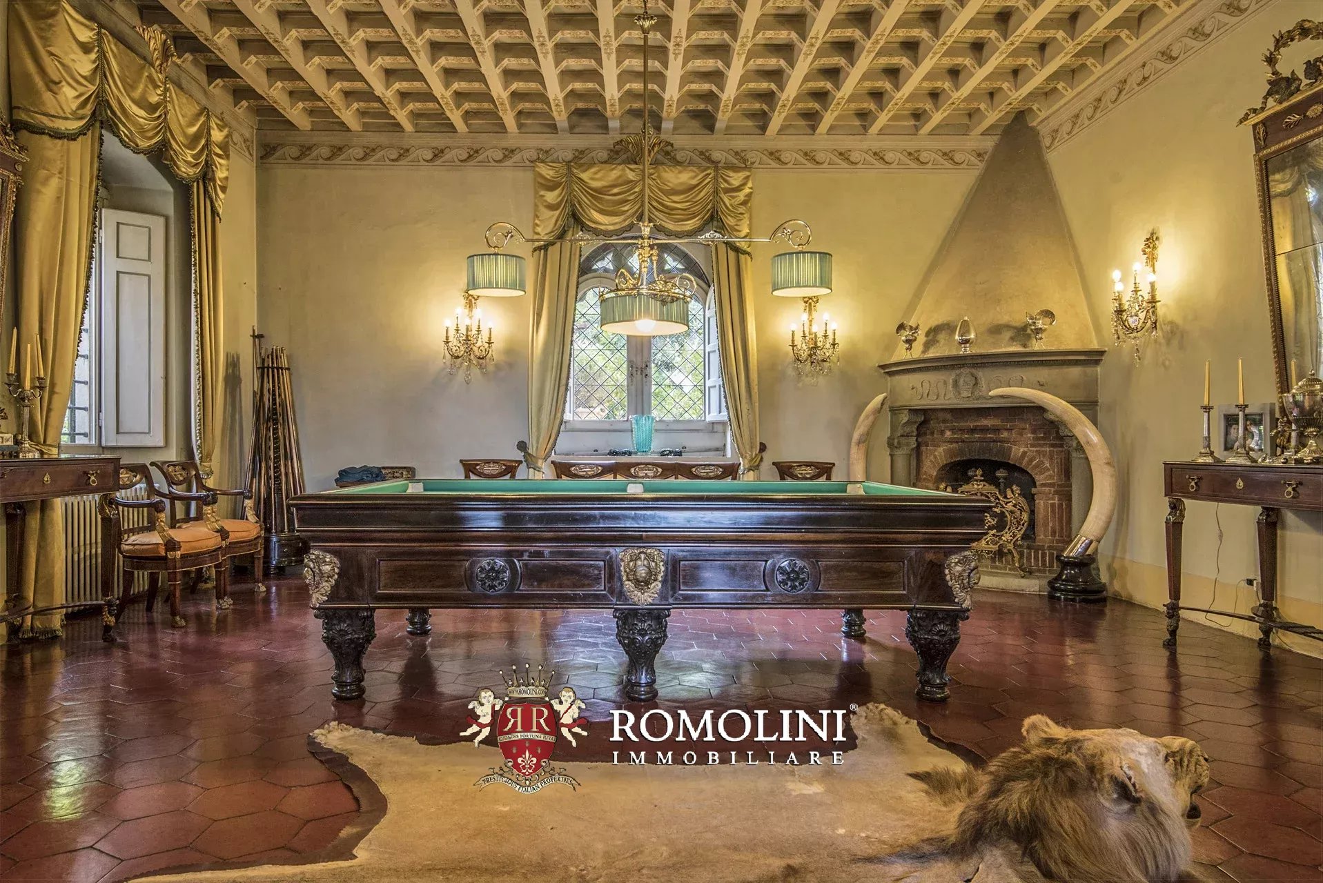 8 Bedroom Villa/Townhouse's Image 38