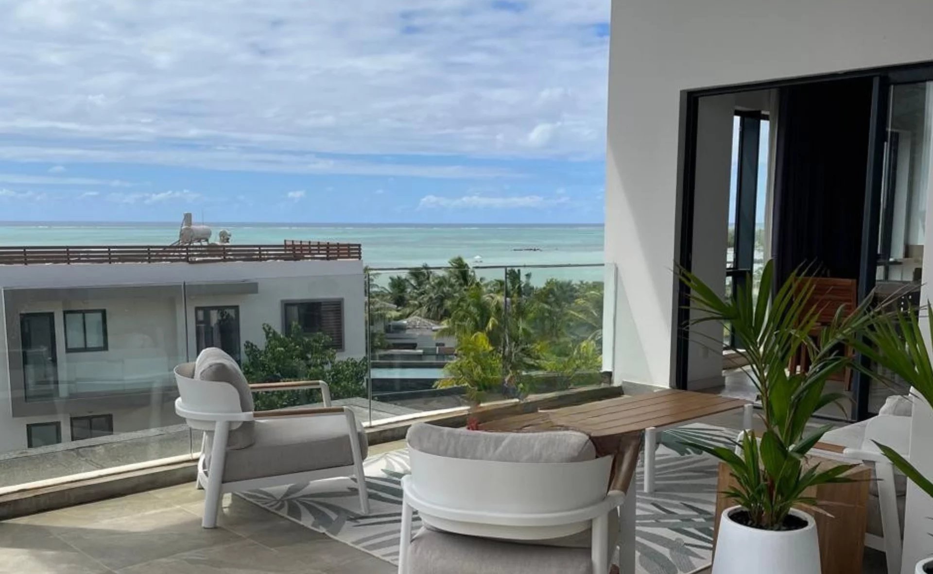 Stunning Penthouse with Sea Views - Azuri Golf and beach Resort