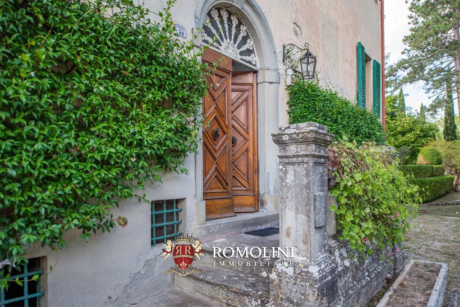 6 Bedroom Villa/Townhouse's Image 4