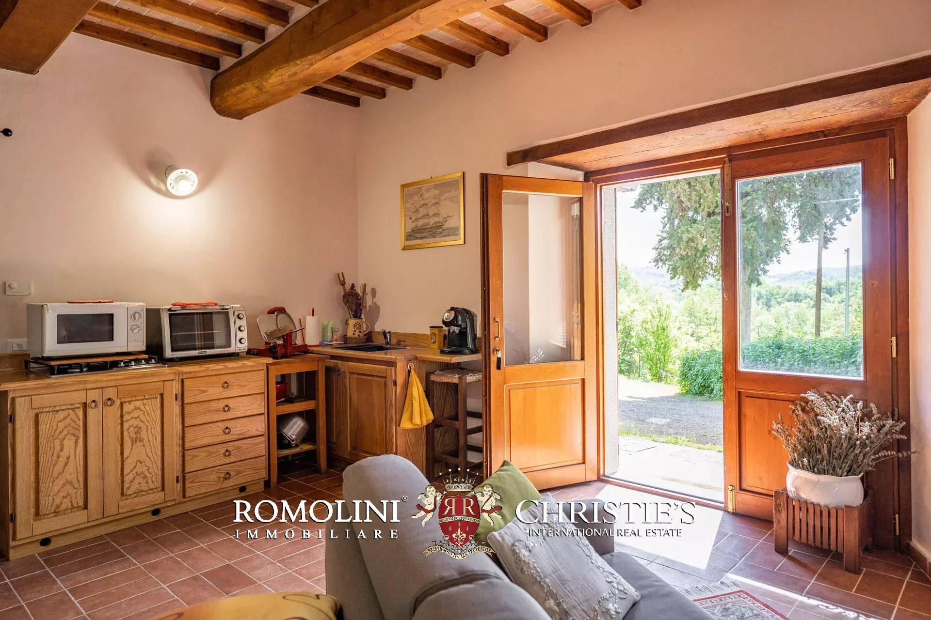 6 Bedroom Villa/Townhouse's Image 84
