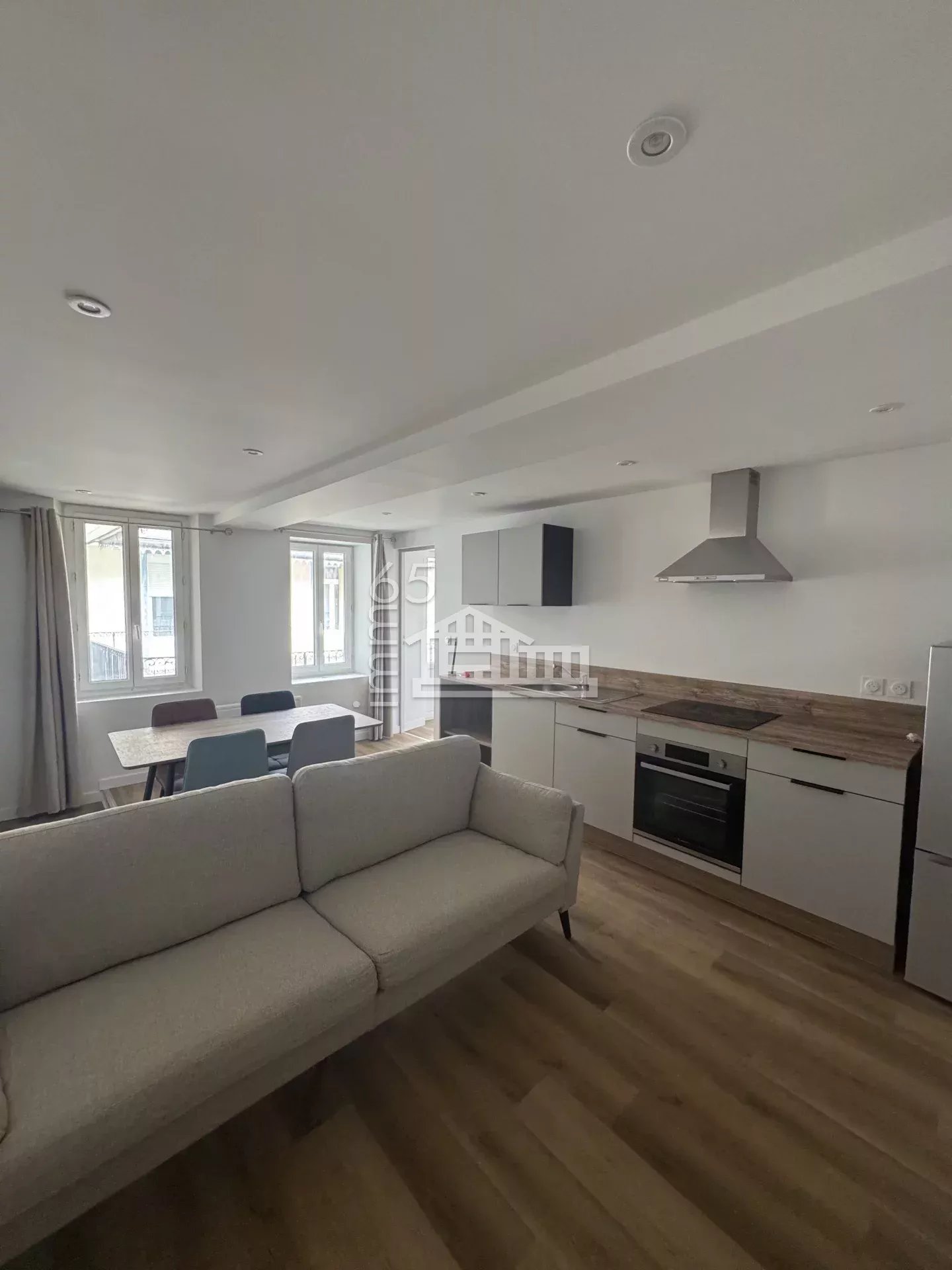 Agence immobilière de 