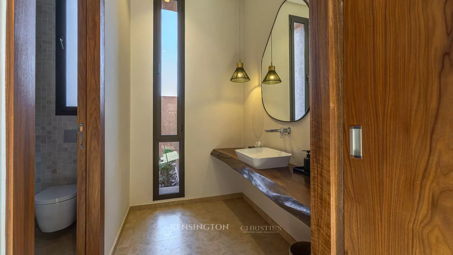 6 Bedroom Villa/Townhouse's Image 18
