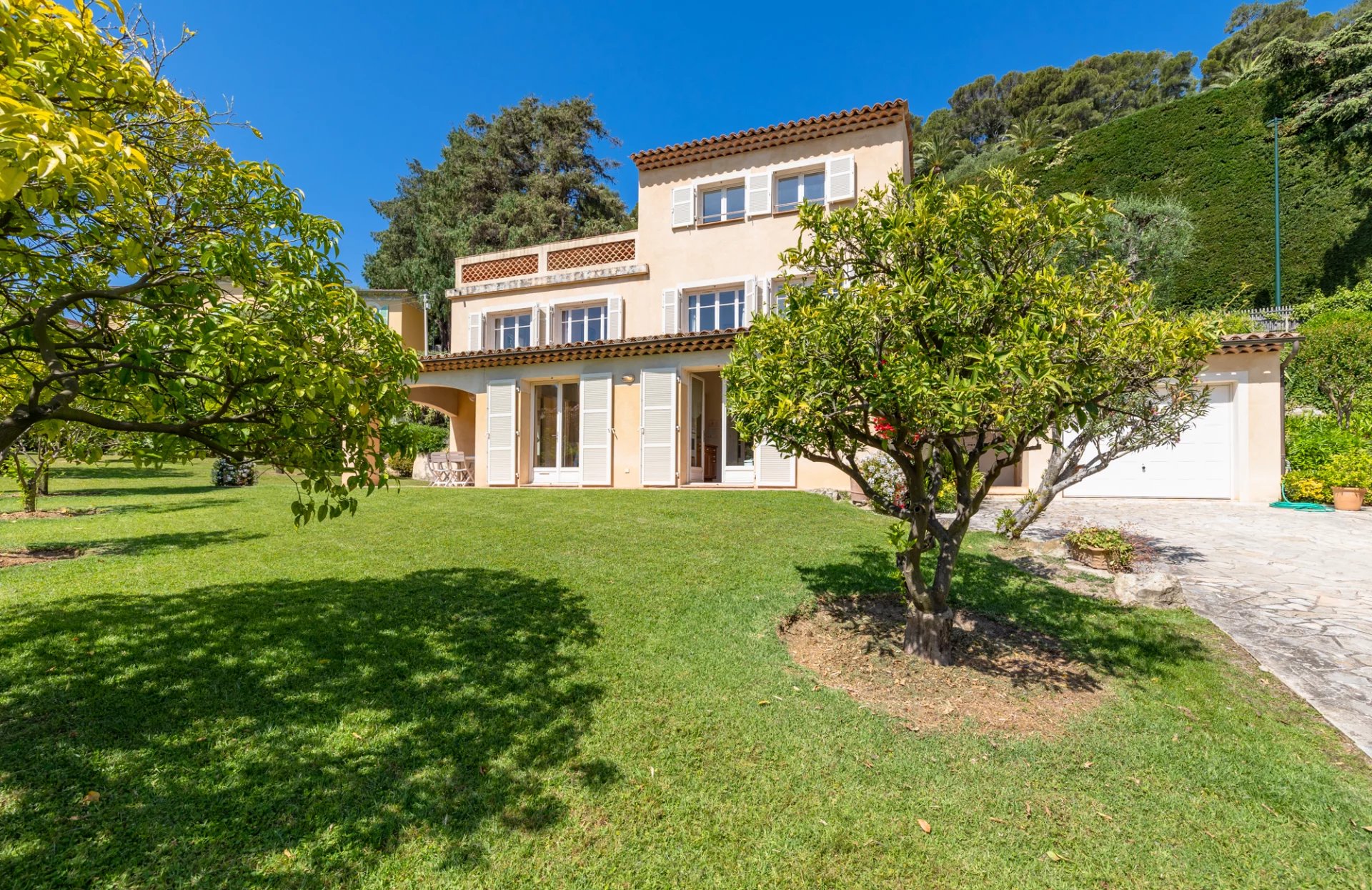 Maison 6 pièces 144 m² · à Saint-Jean-Cap-Ferrat · 144 m² · 4 350 000 €