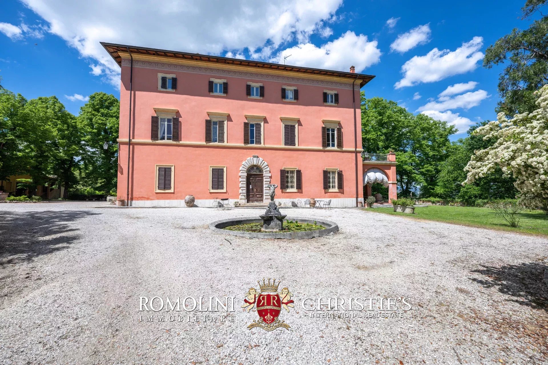 26 Bedroom Villa/Townhouse's Image 9