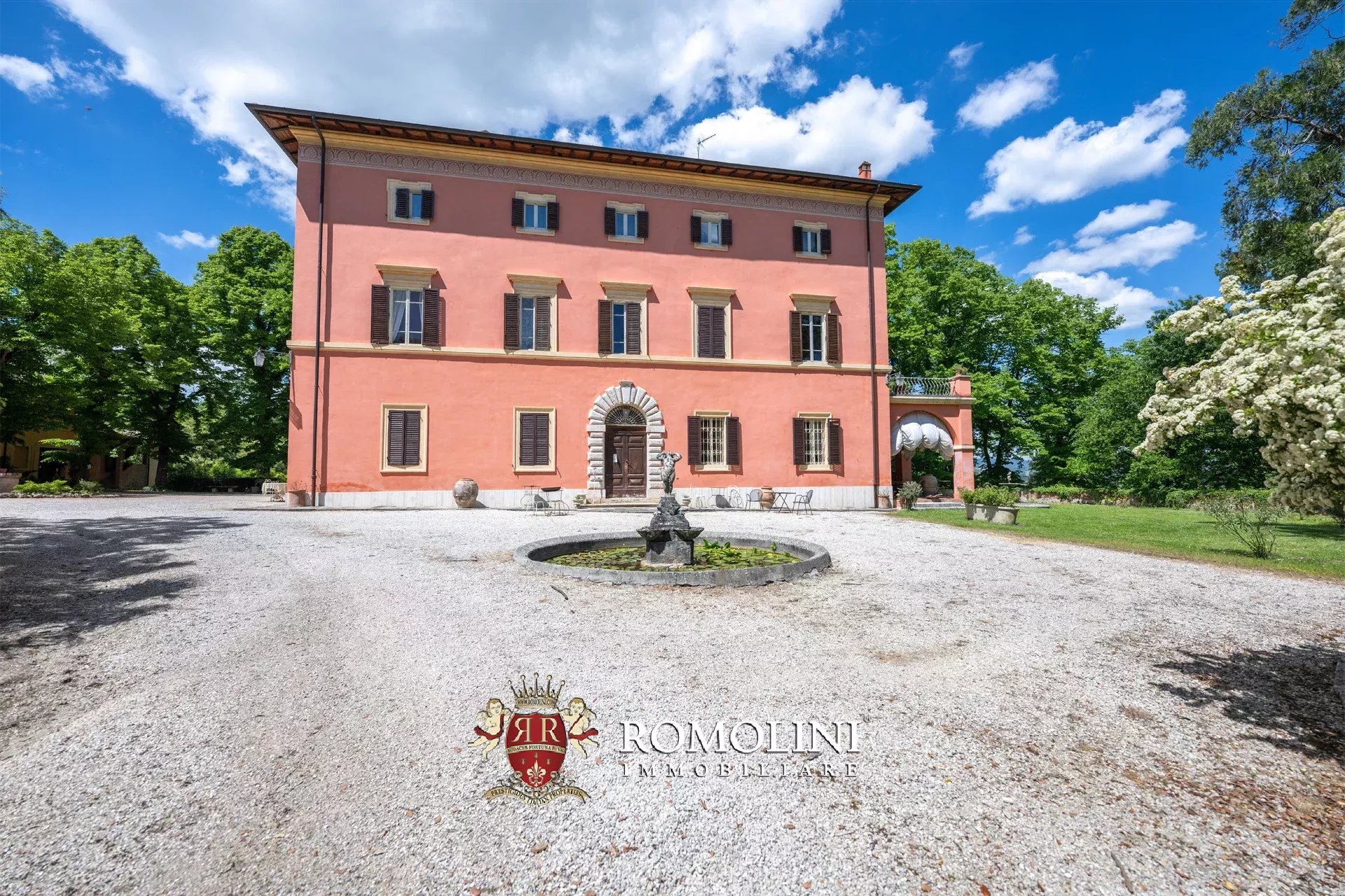 26 Bedroom Villa/Townhouse's Image 9