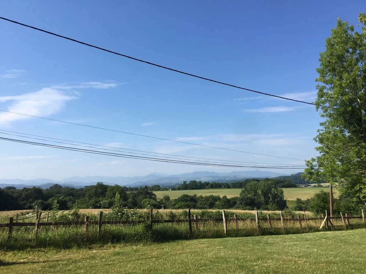 Maison restaurée vue Pyrénées