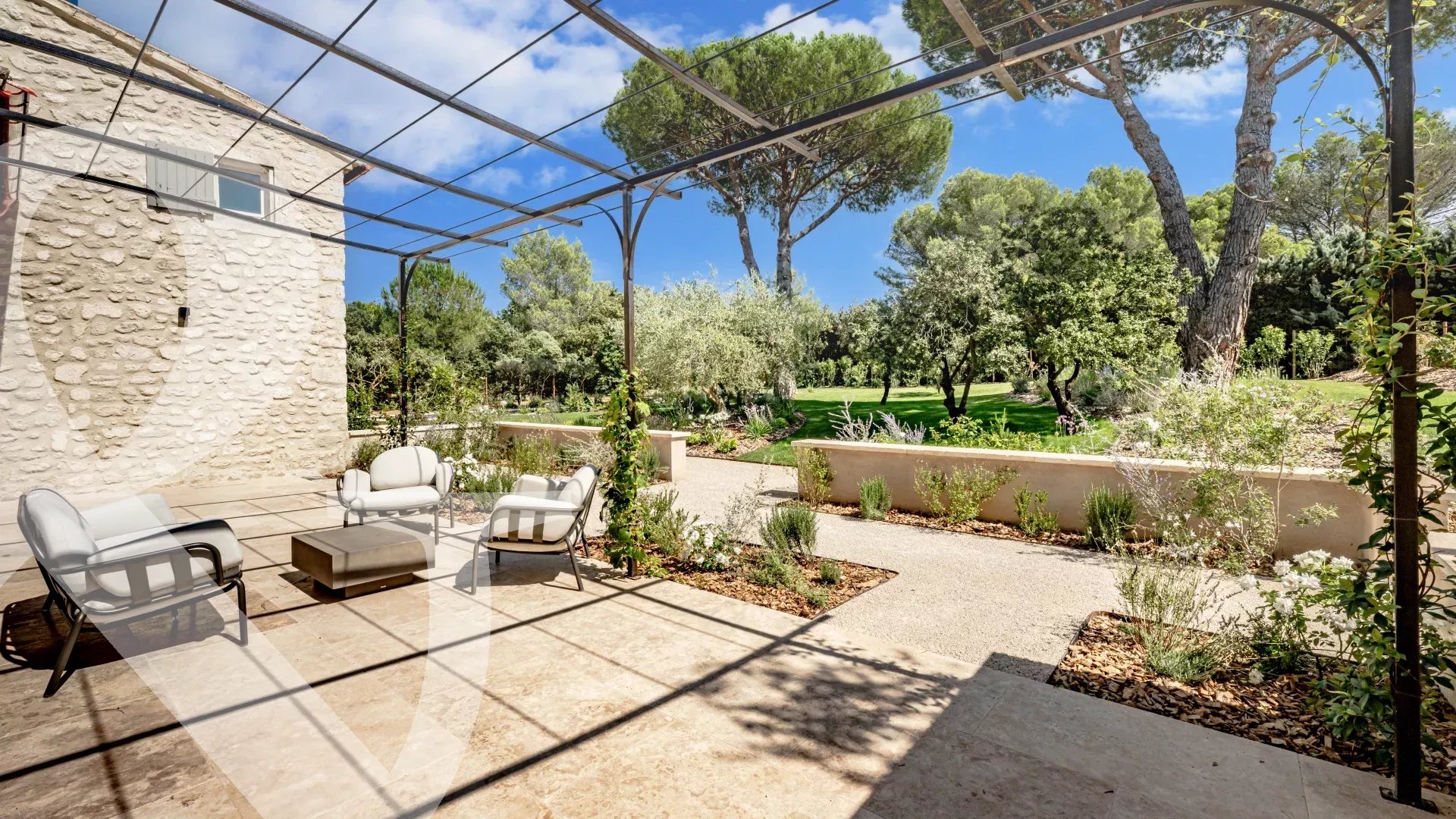 RESTAURATION DE GRANDE QUALITE