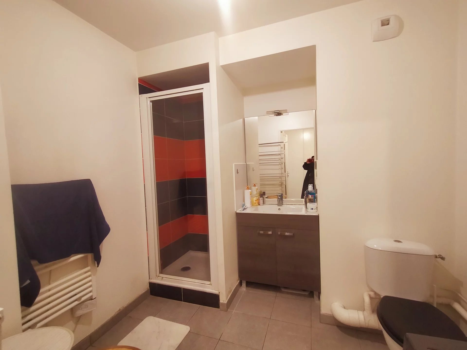 481794 Location Vénissieux