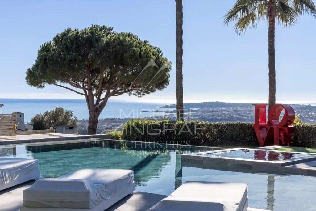 Villa for sale in Villeneuve-loubet — Luxury Sea View Villa Villeneuve-Loubet | Family Legacy Estate