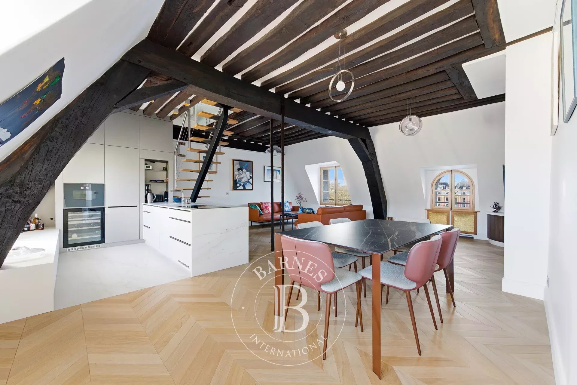 Daire Paris 4ème - picture 12