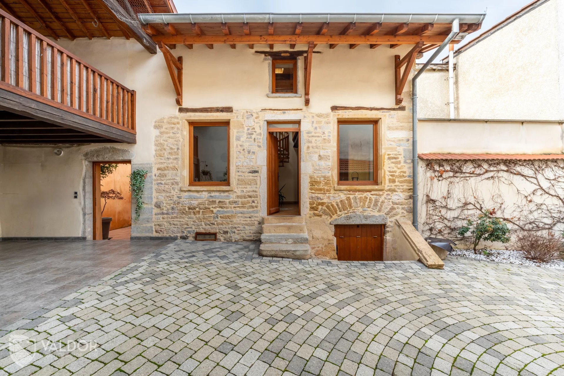Maison de 167 m² en plein centre de Chasselay