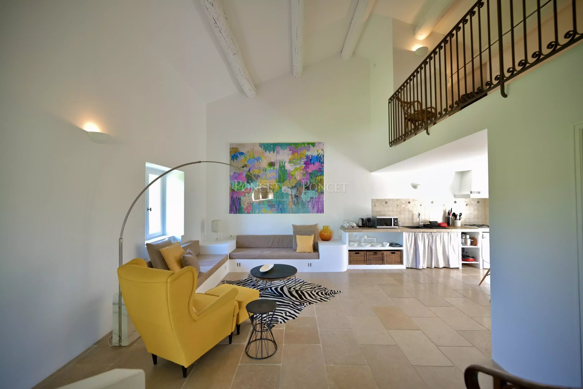 13 Bedroom Villa/Townhouse's Image 6