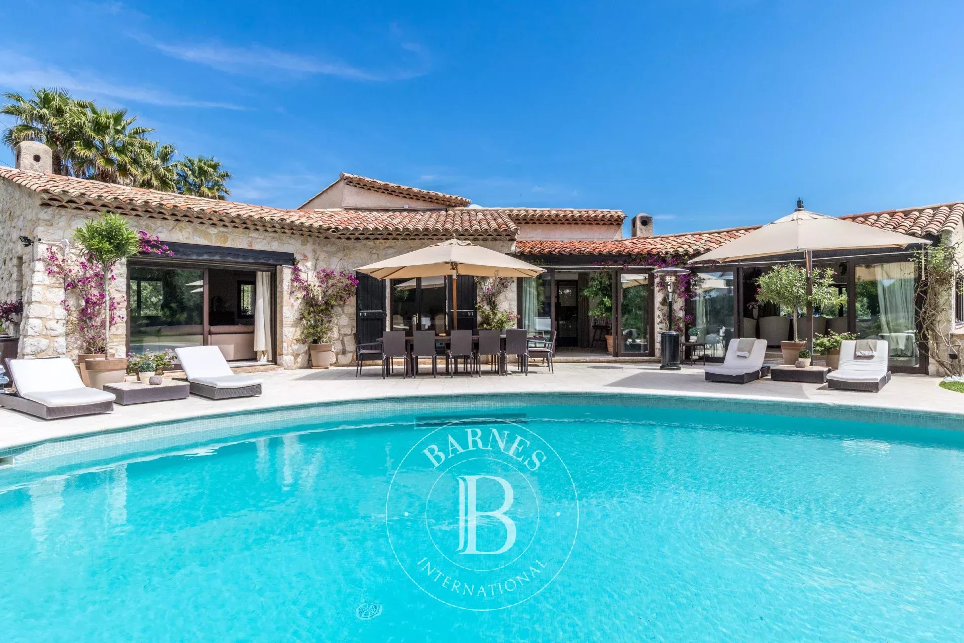 Saint-Paul de Vence - superb Stone villa with village views