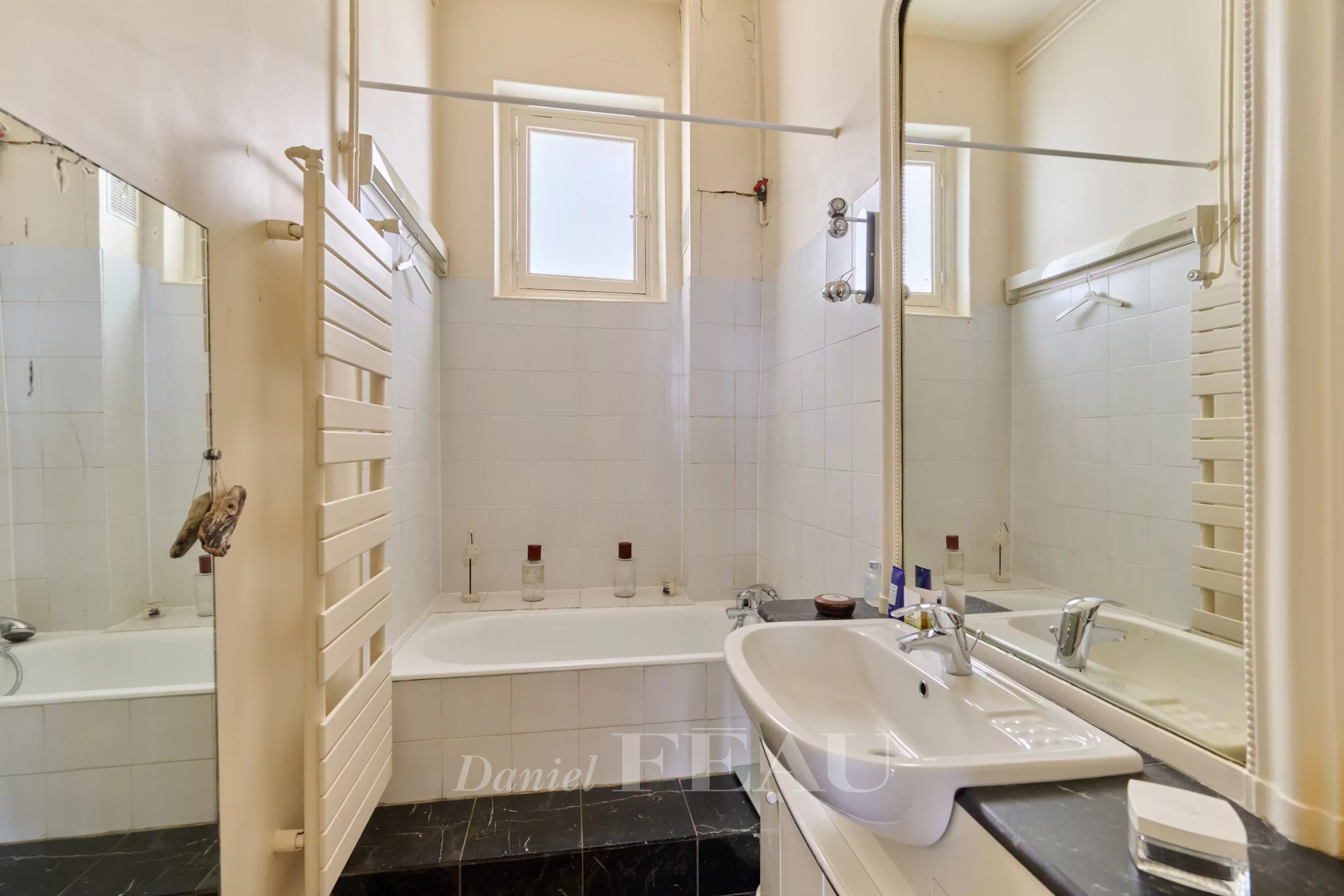 Sale Apartment Paris 13th