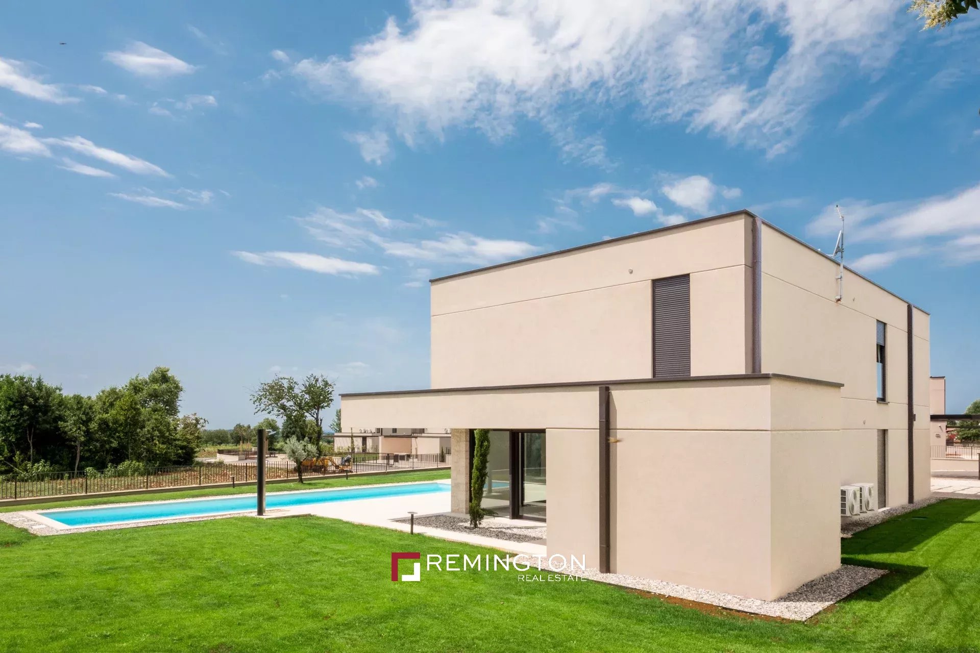 4 Bedroom Villa/Townhouse's Image 36
