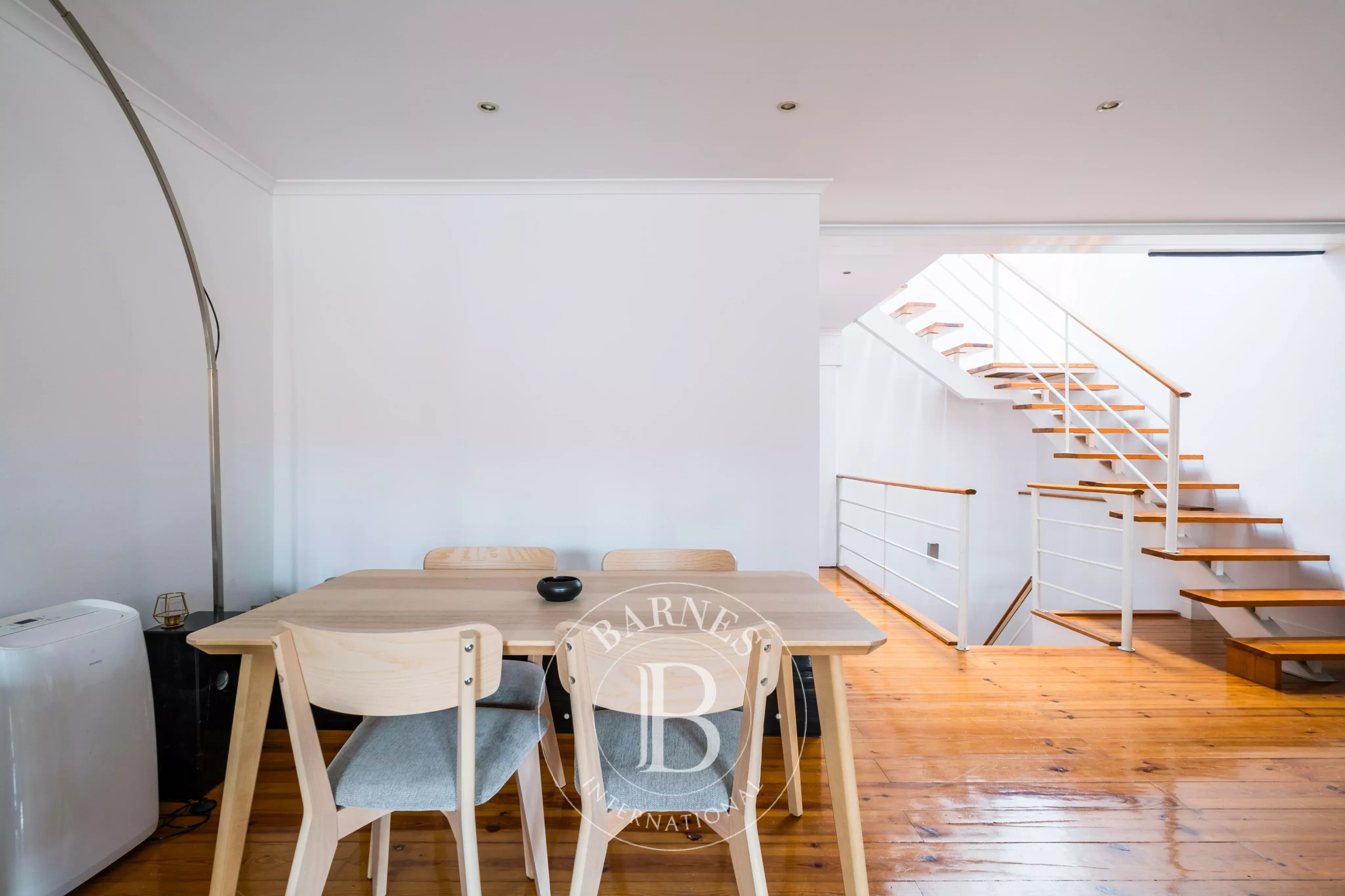 Duplex muito central