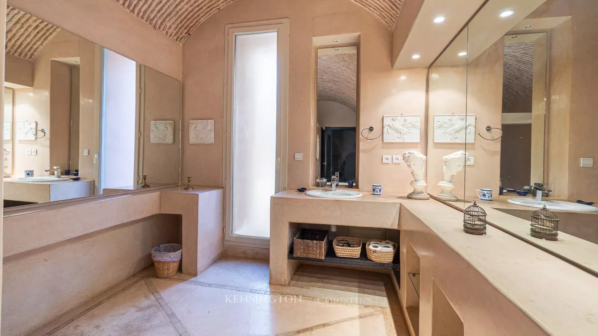 6 Bedroom Villa/Townhouse's Image 60
