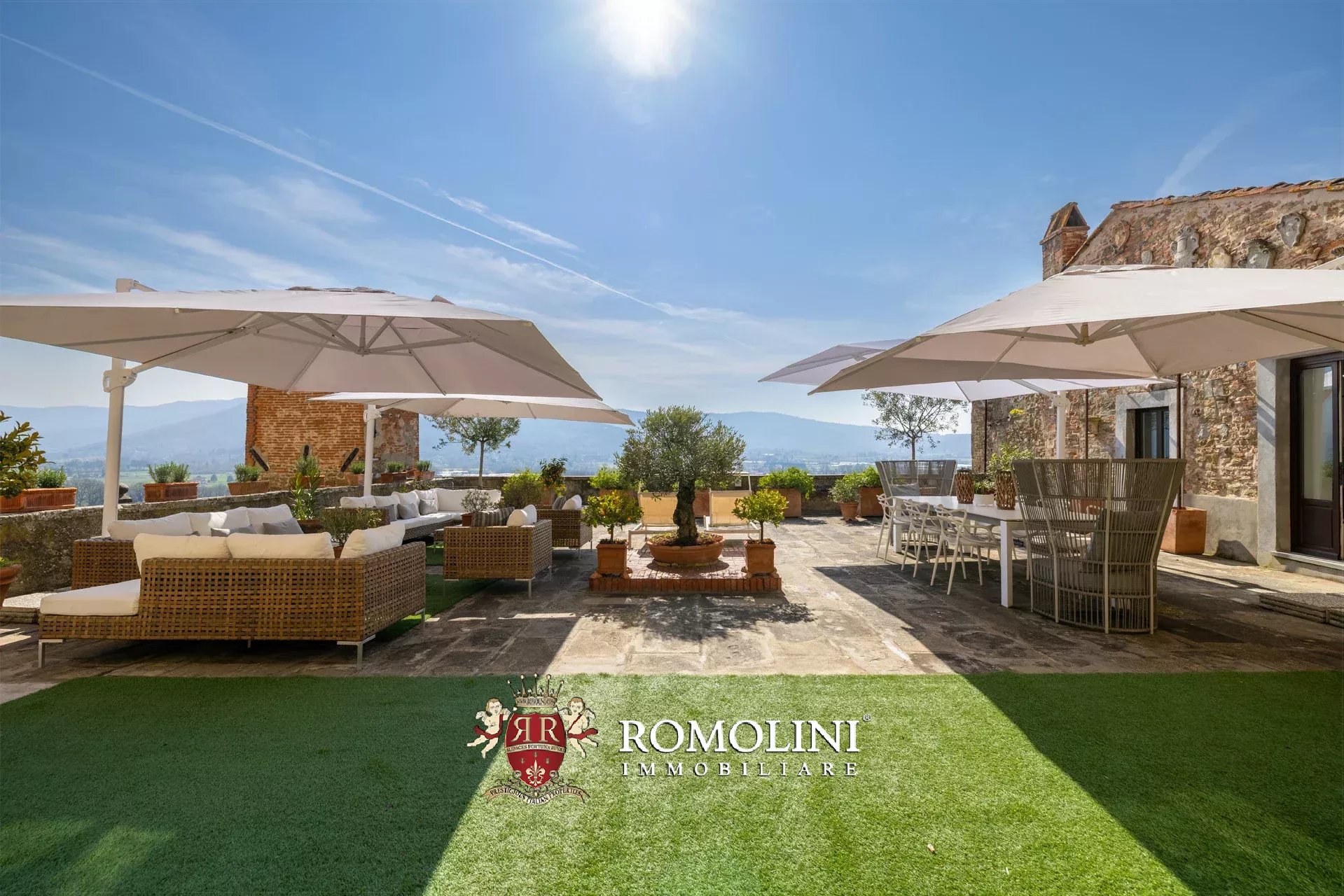 4 Bedroom Villa/Townhouse's Image 7
