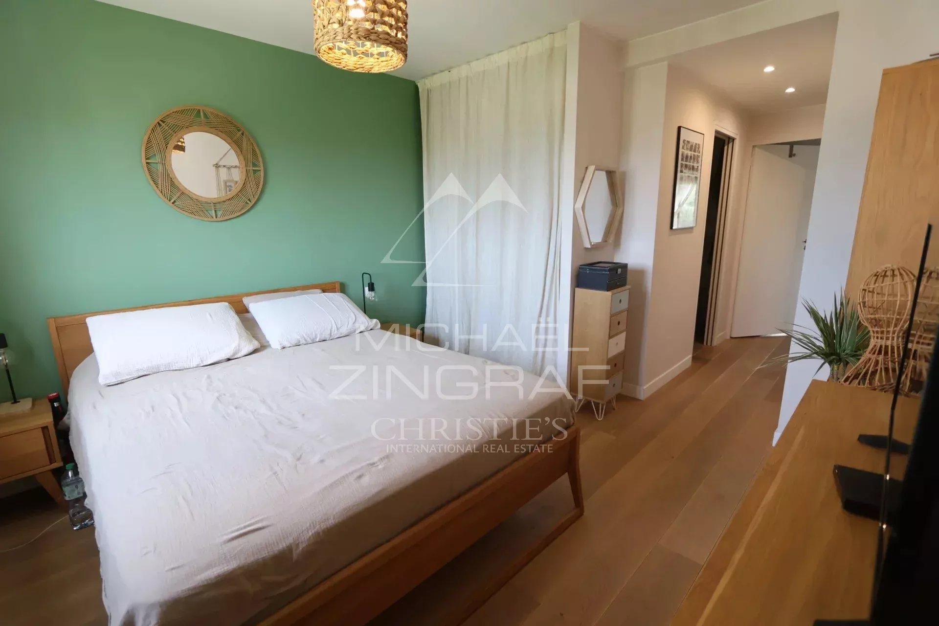 3 Bedroom Apartment/Flat's Image 4