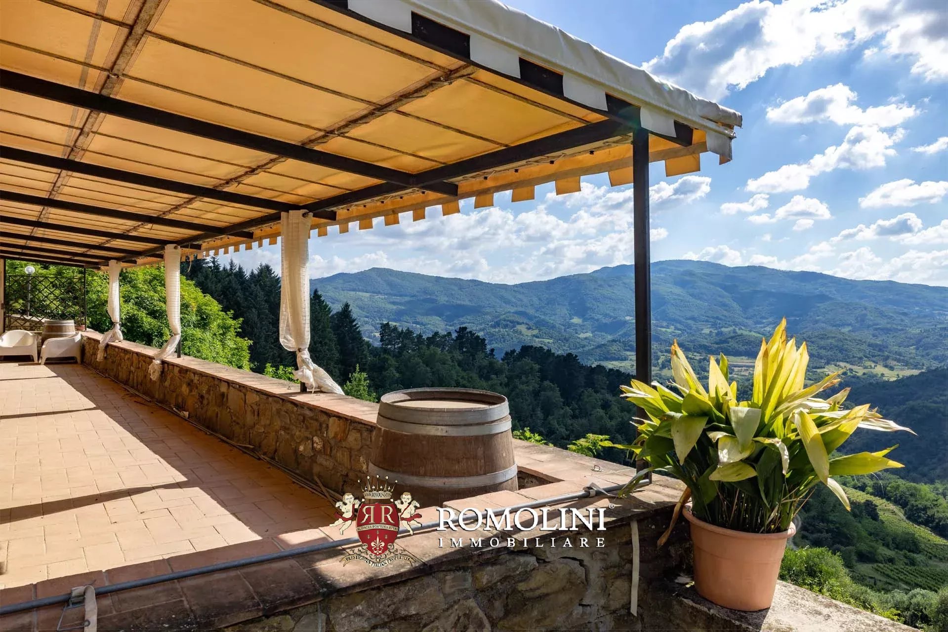 14 Bedroom Vineyard's Image 16